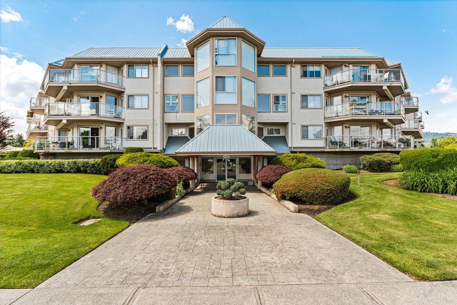 217 7685 AMBER DRIVE, R3154376, BC,