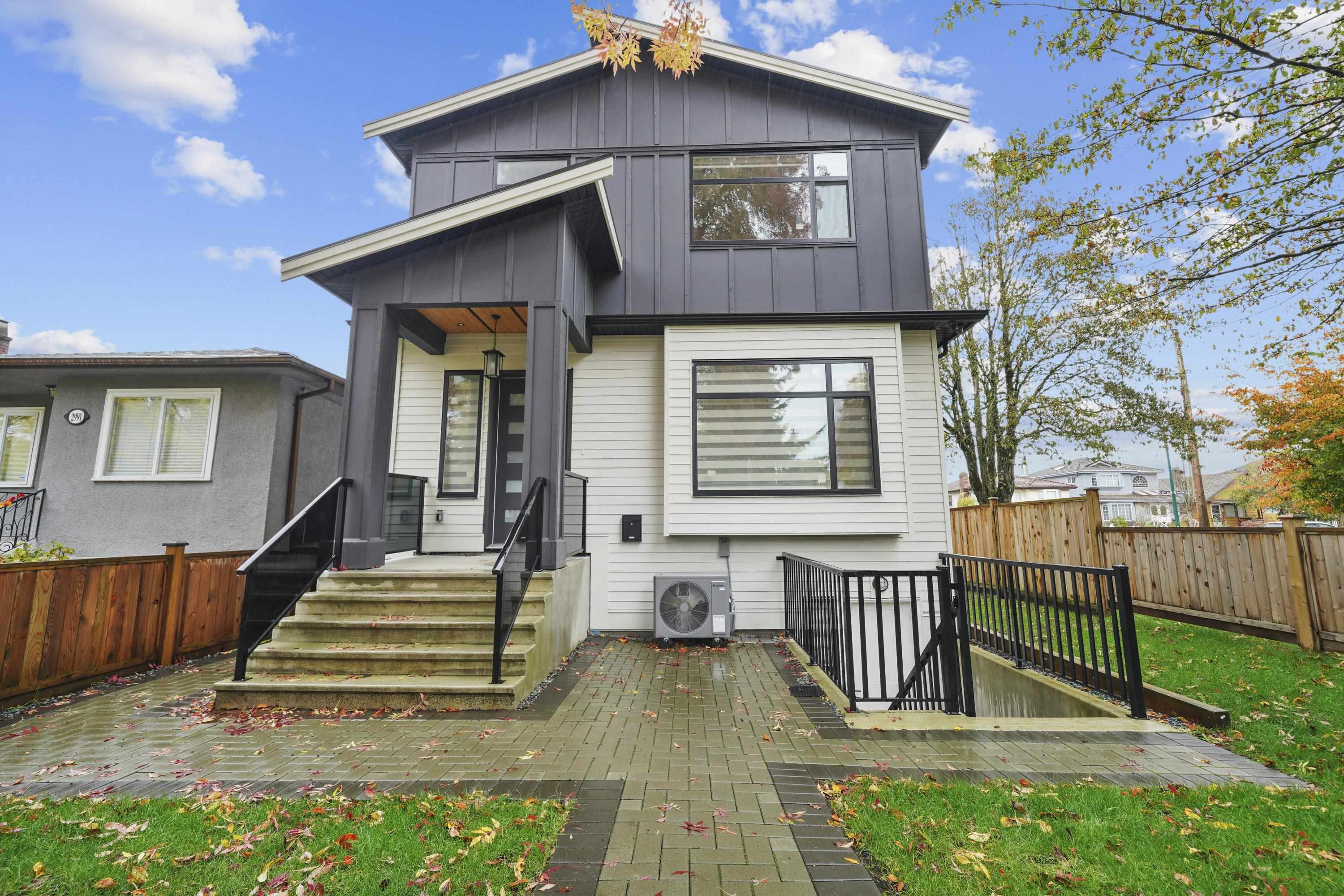 2995 E 17TH AVENUE, Vancouver BC V5M 2N4, R3154401, BC,