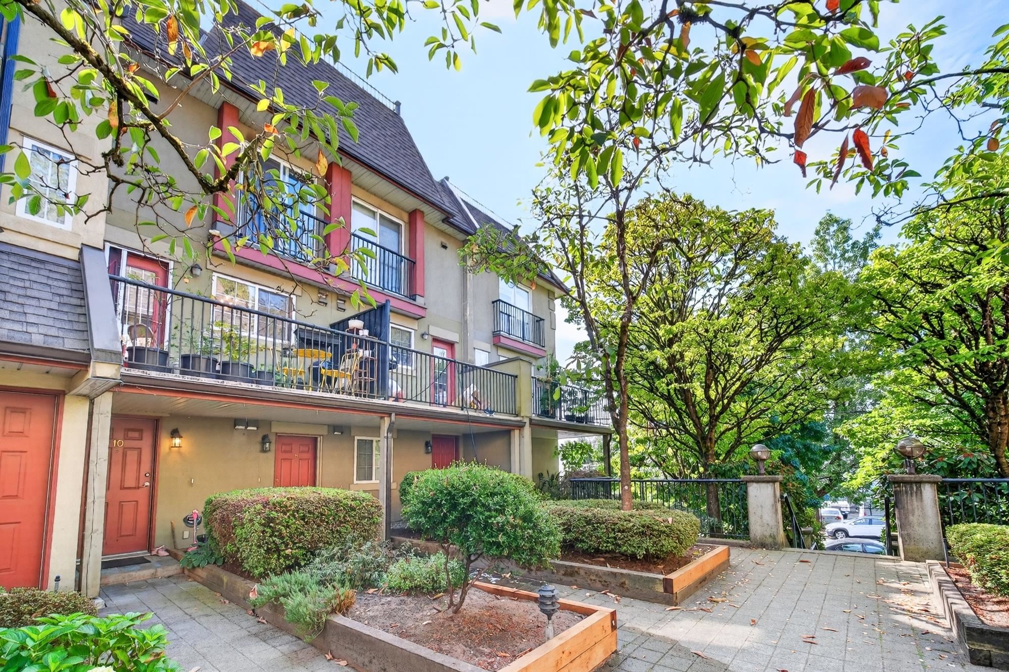 10 1561 BOOTH AVENUE, R3154414, BC,