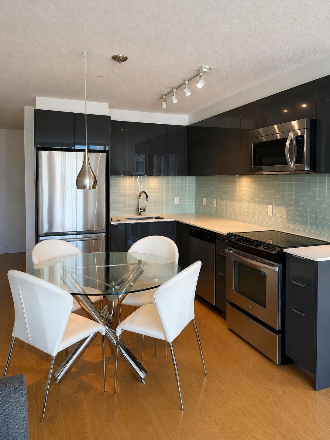 702 1325 ROLSTON STREET, R3154598, BC,