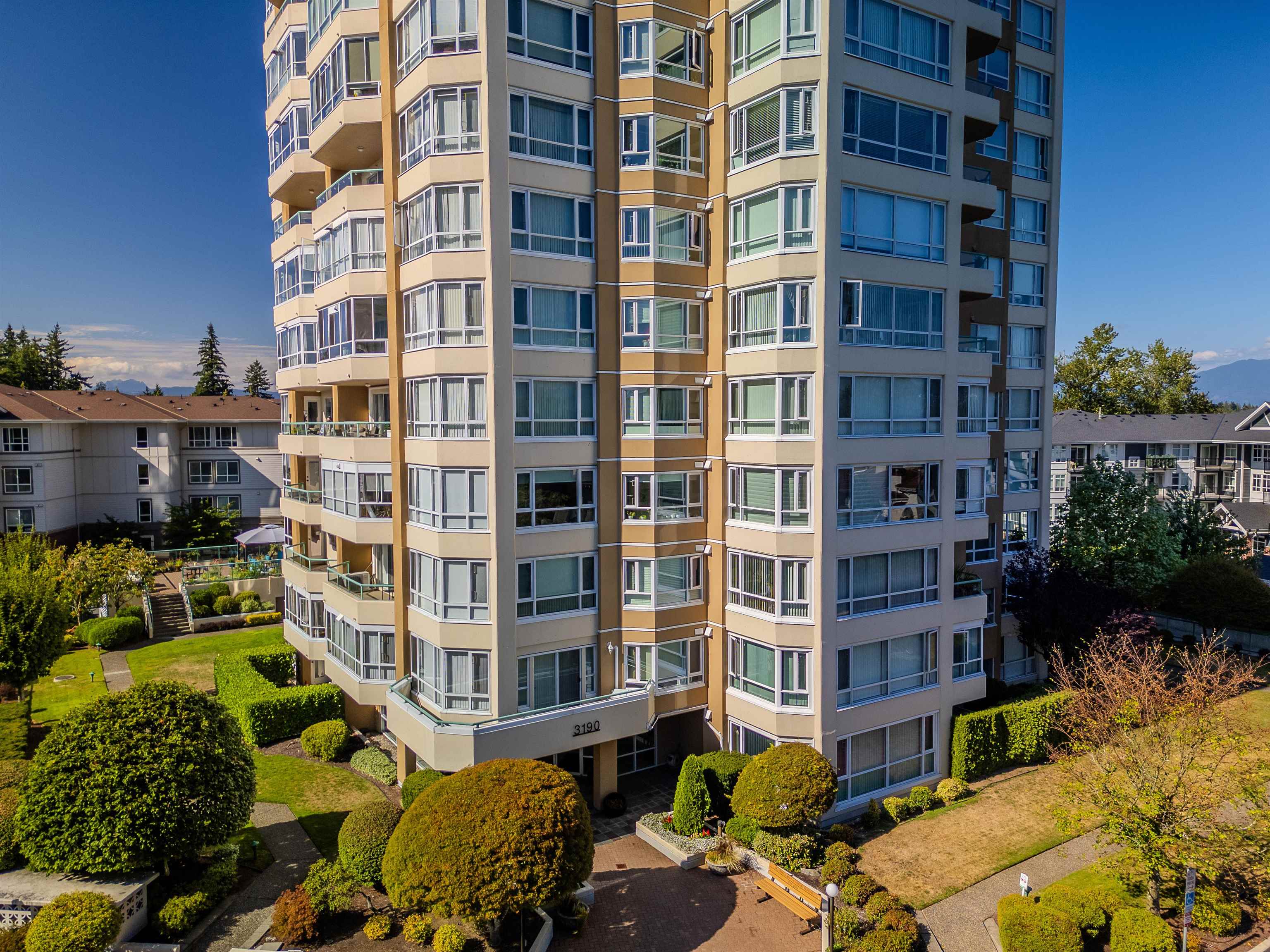 1601 3190 GLADWIN ROAD, R3154644, BC,