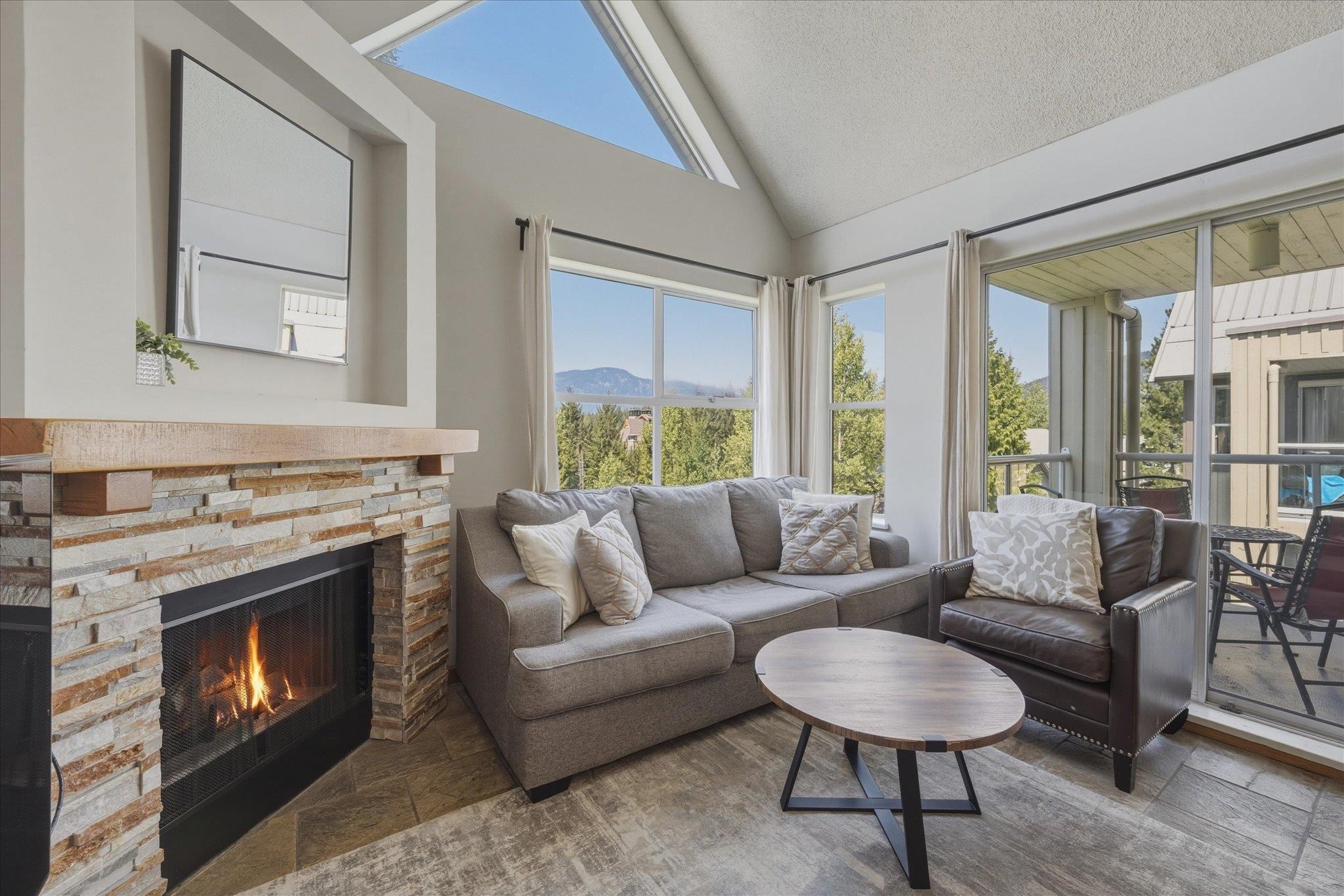 302 4749 SPEARHEAD DRIVE, R3154691, BC,