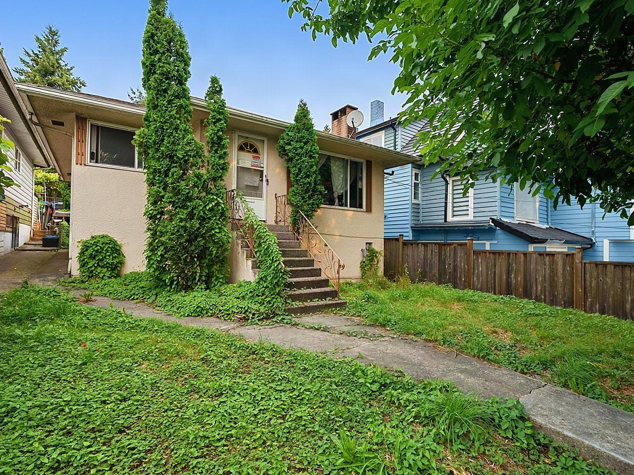 8247 10TH AVENUE, Burnaby BC V3N 2S6, R3154707, BC,