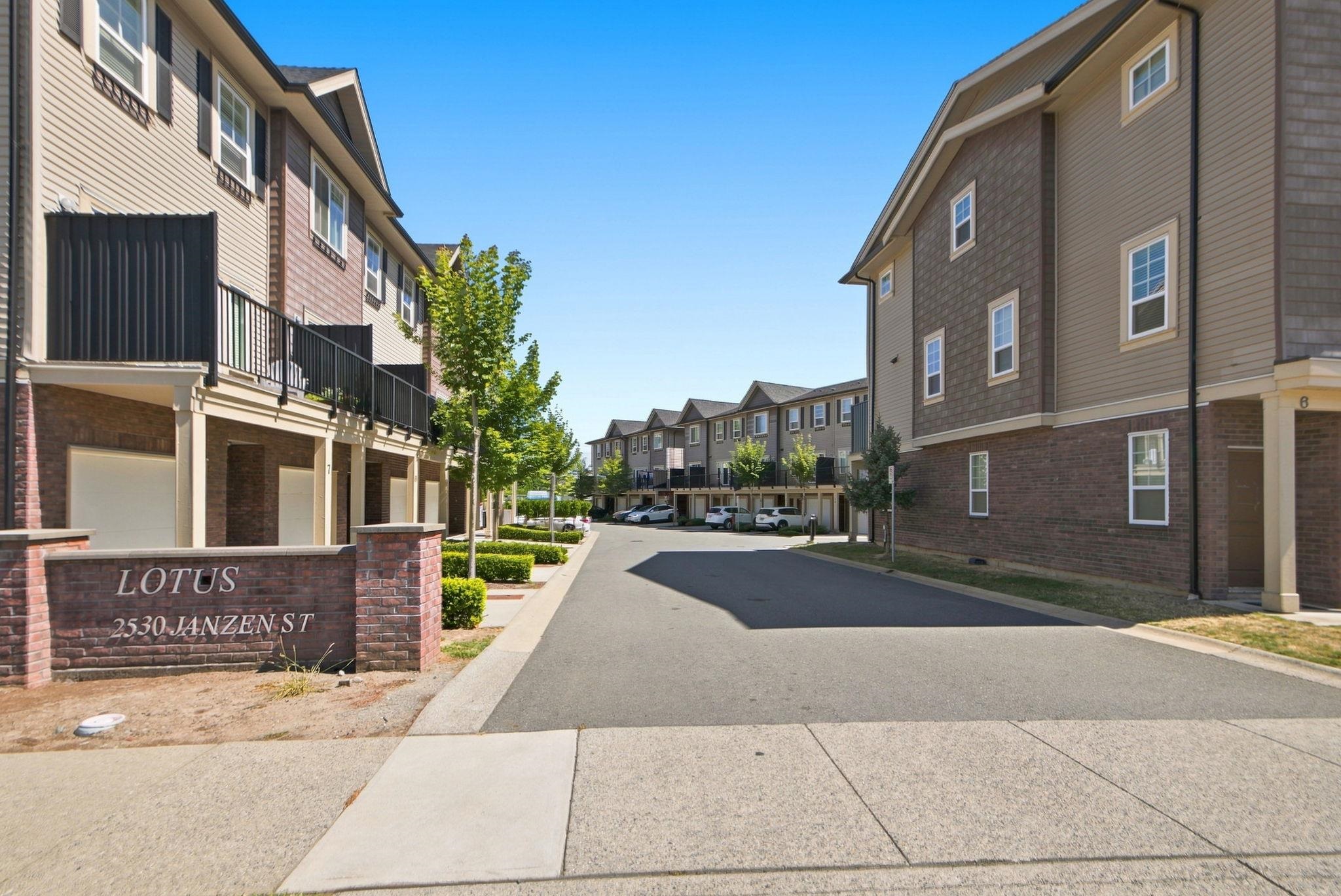 19 2530 JANZEN STREET, R3154790, BC,