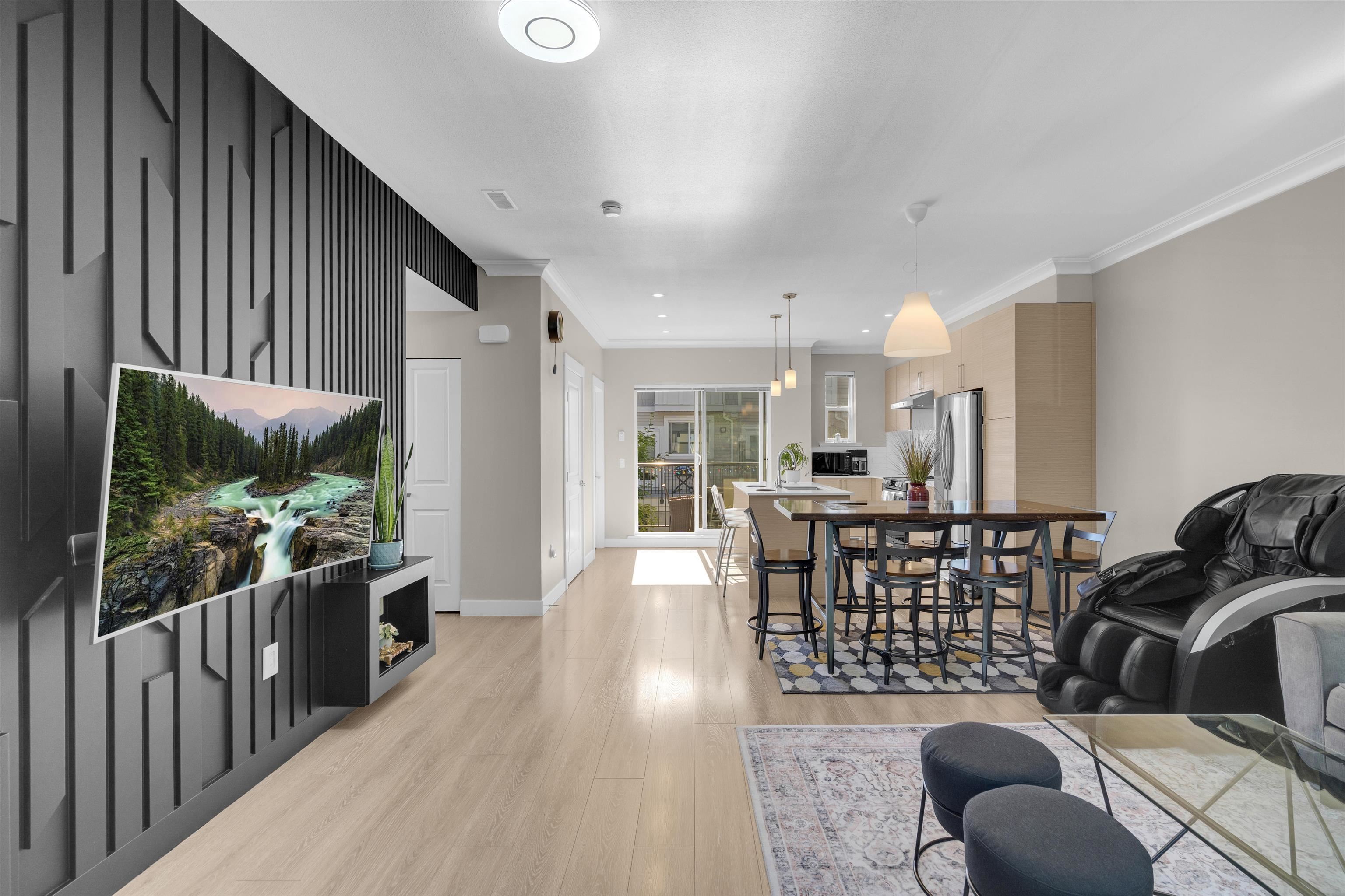 1 12073 62 AVENUE, R3154944, BC,