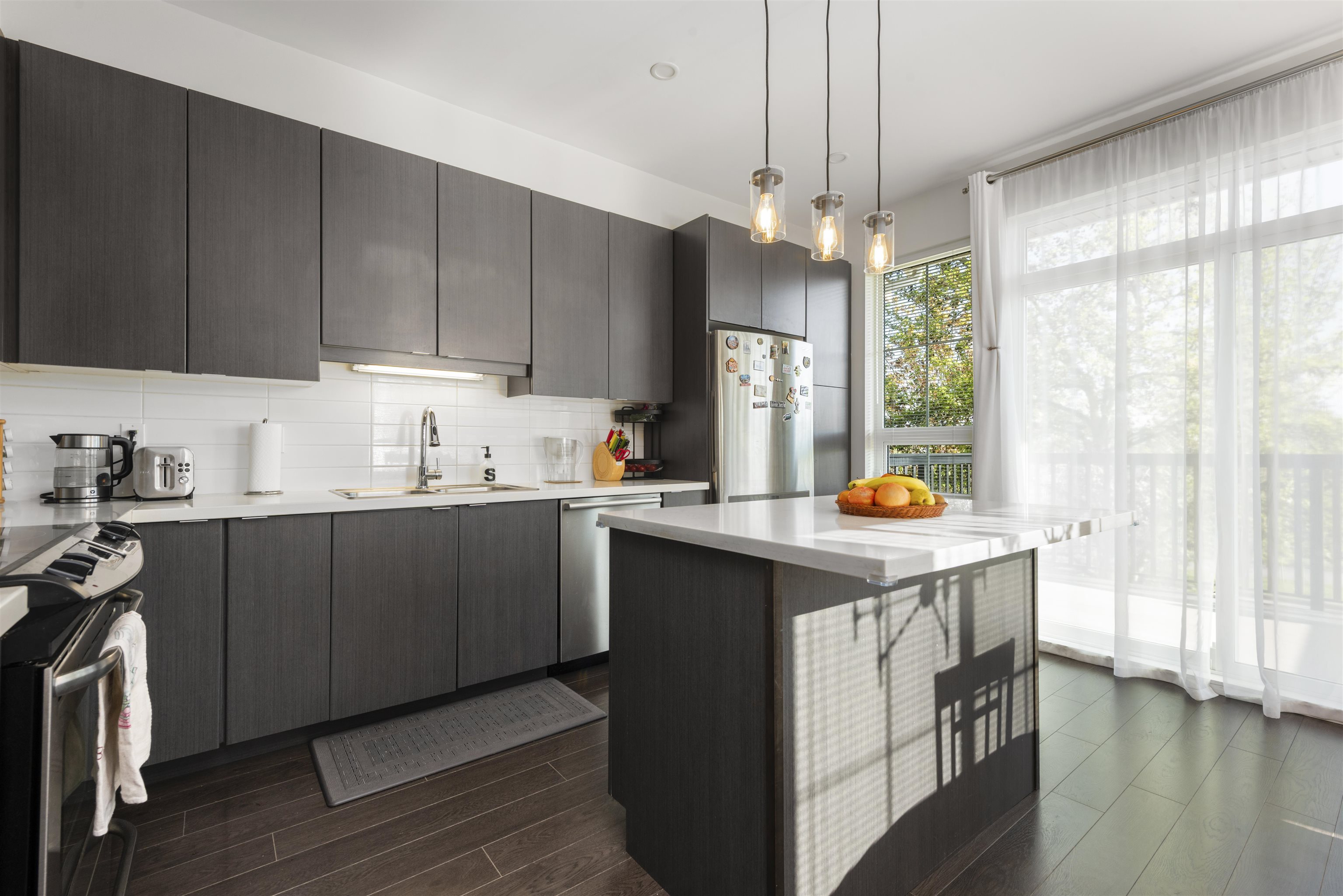1 19505 68A AVENUE, R3155034, BC,