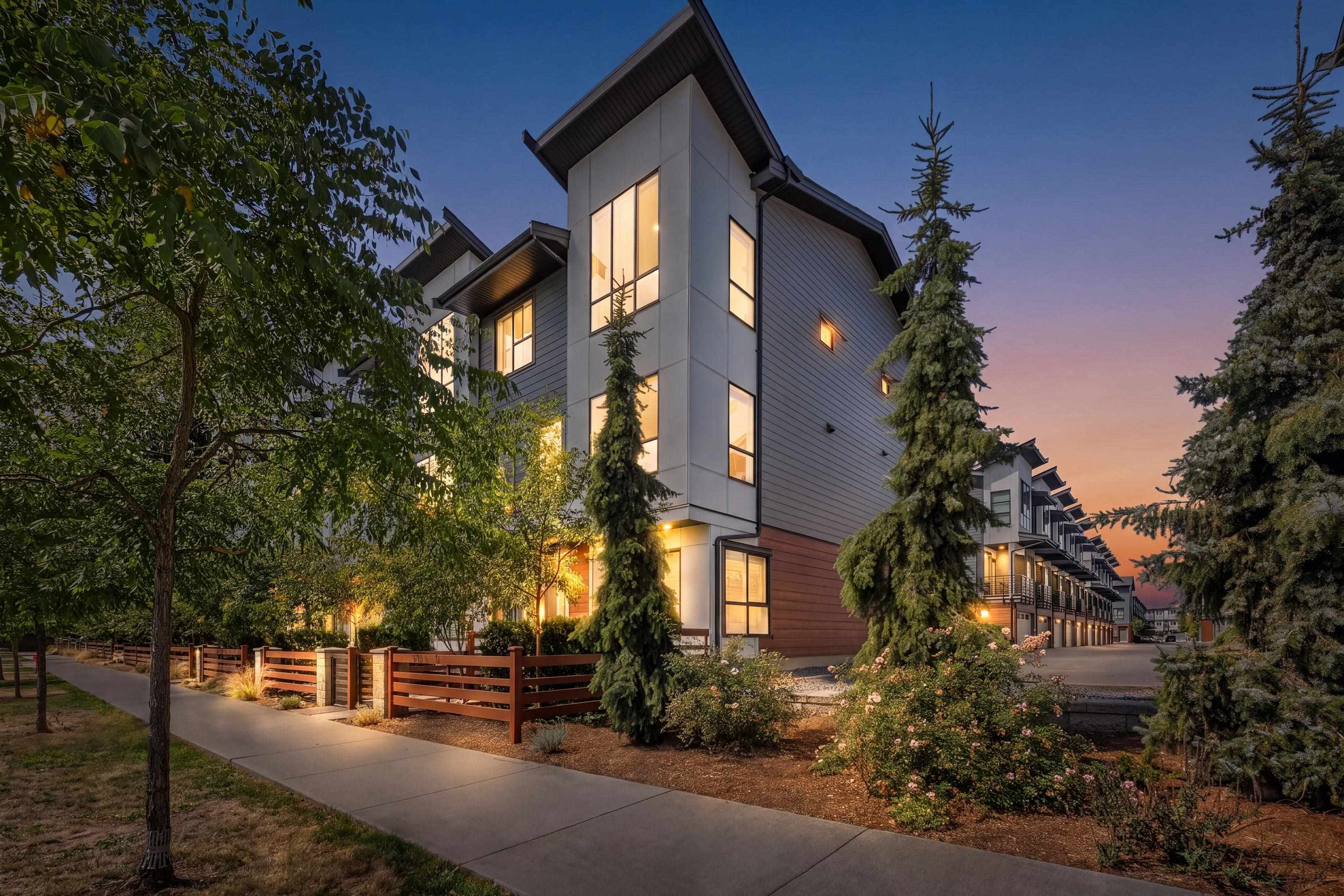 10 7177 194A STREET, R3155043, BC,