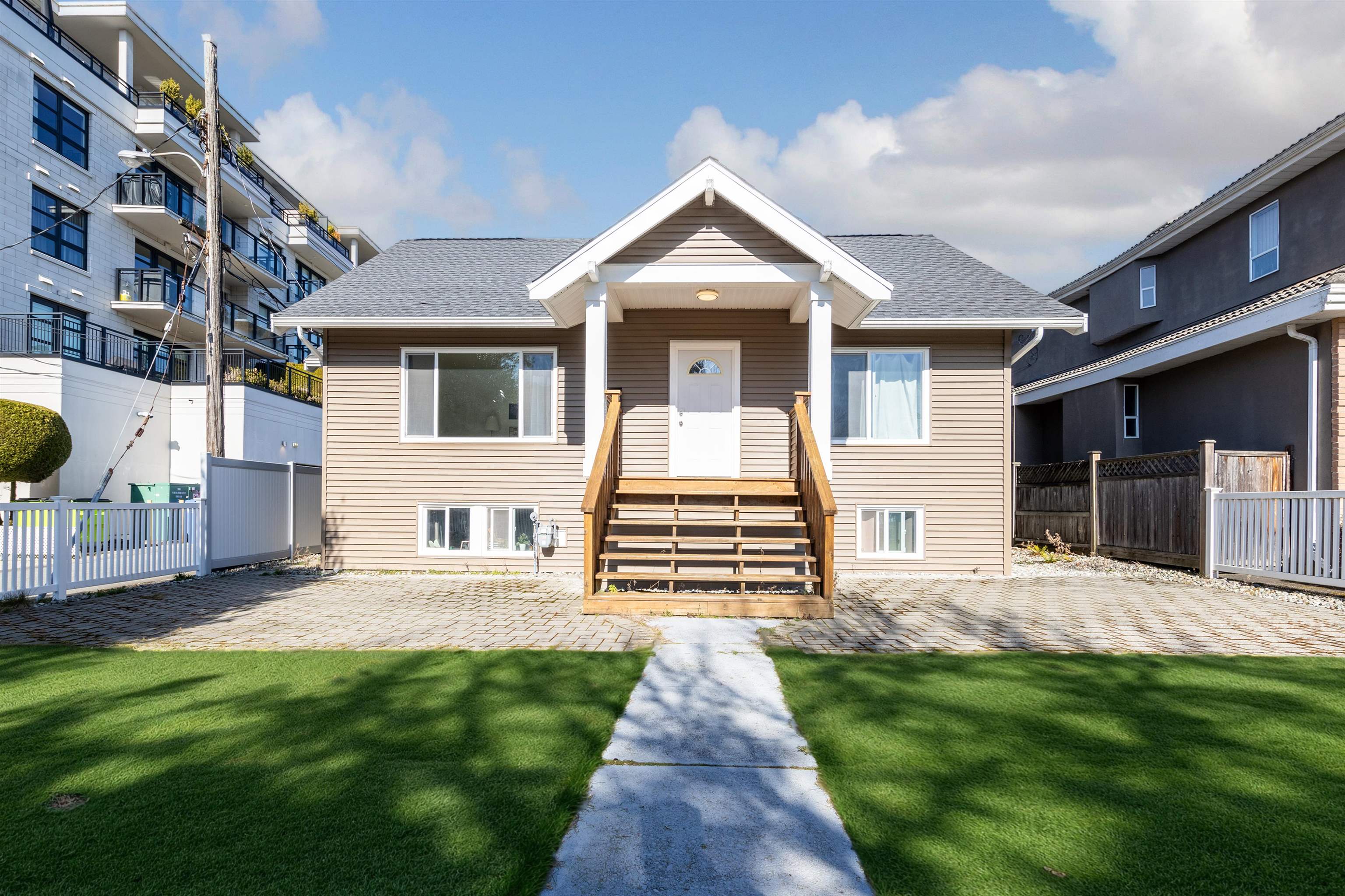 2079 W 46TH AVENUE, Vancouver BC V6M 2K8, R3155121, BC,