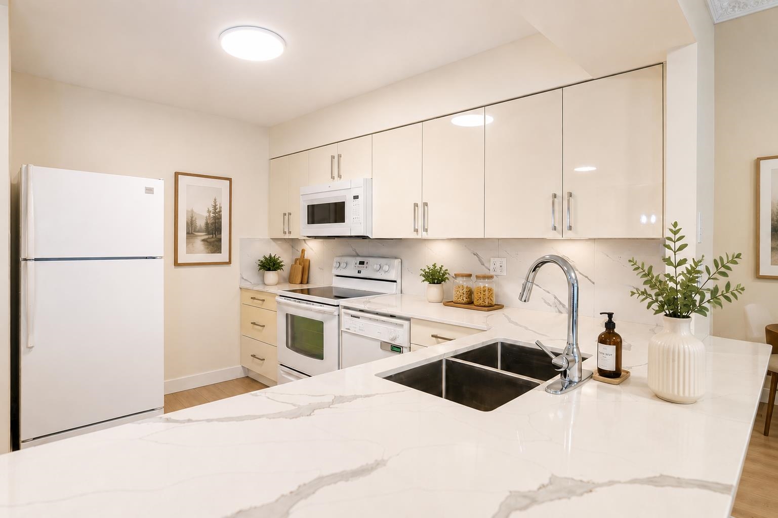 603 2468 BROADWAY, R3155194, BC,