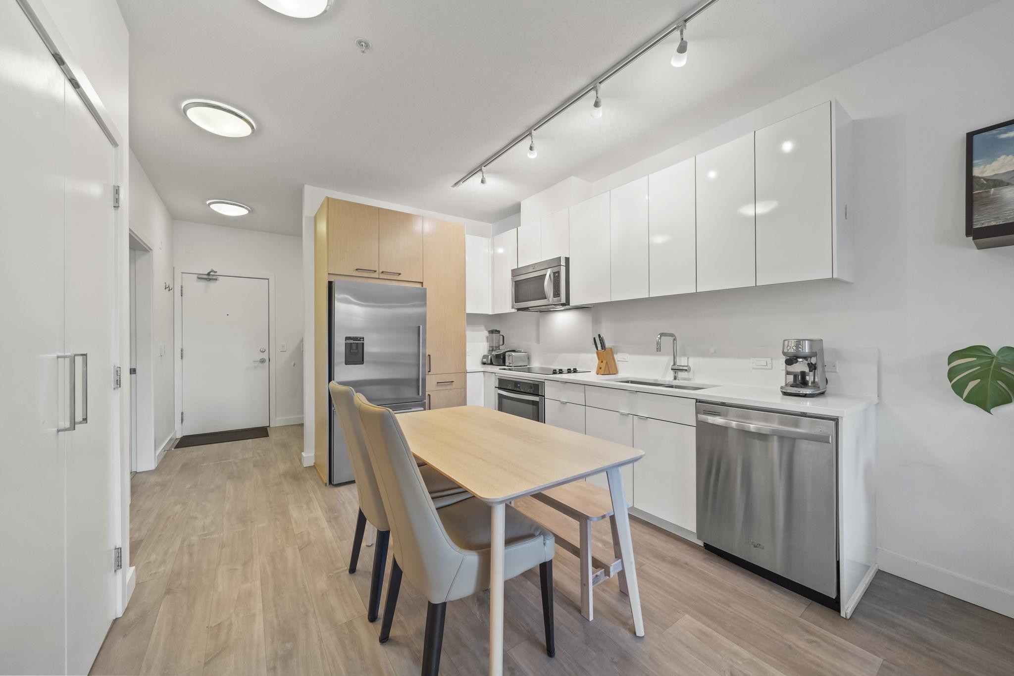 214 1621 HAMILTON AVENUE, R3155286, BC,