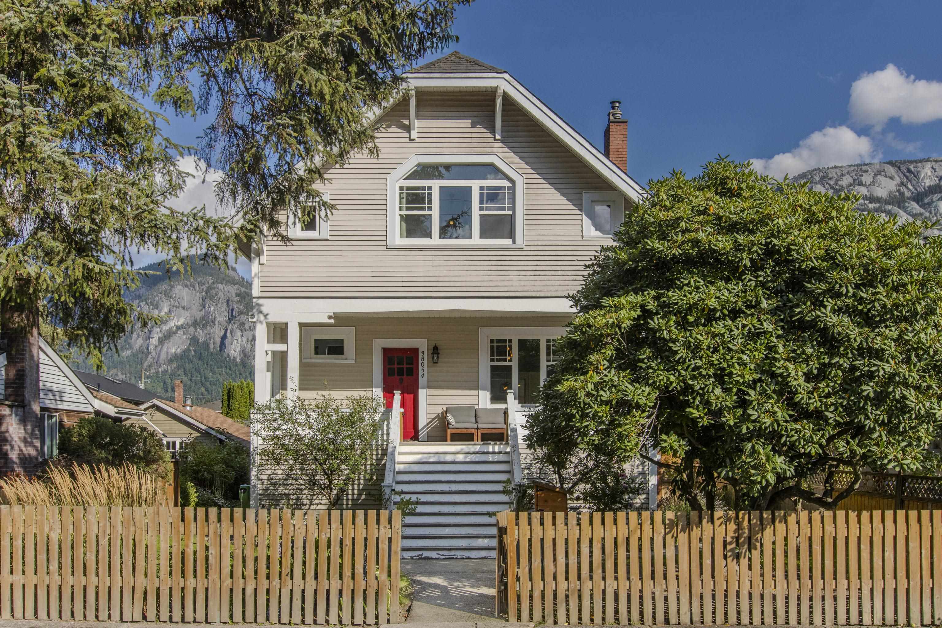 38054 FIFTH AVENUE, Squamish BC V8B 0B6, R3155357, BC,