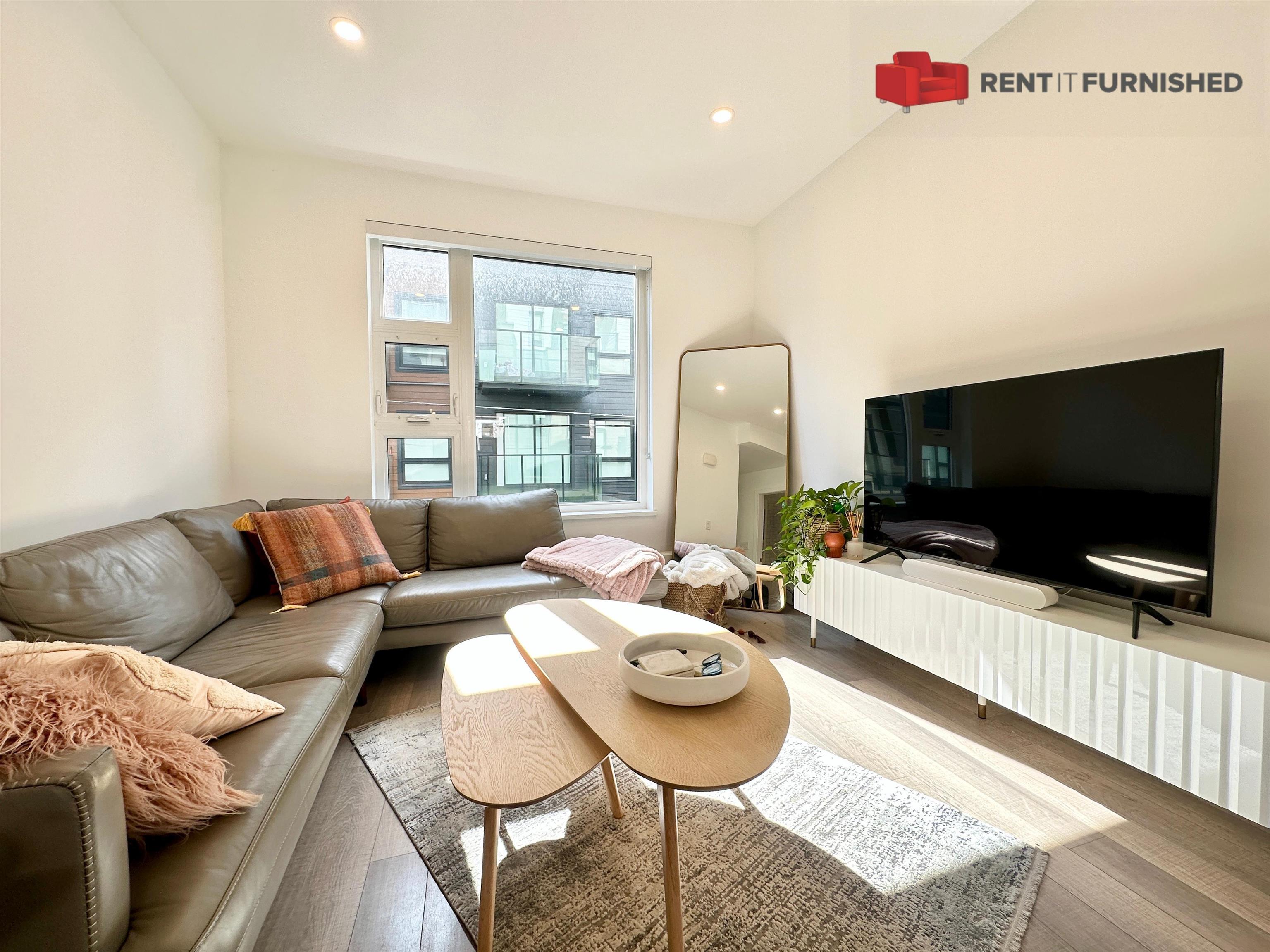 #113 515 2ND STREET, R3155381, BC,