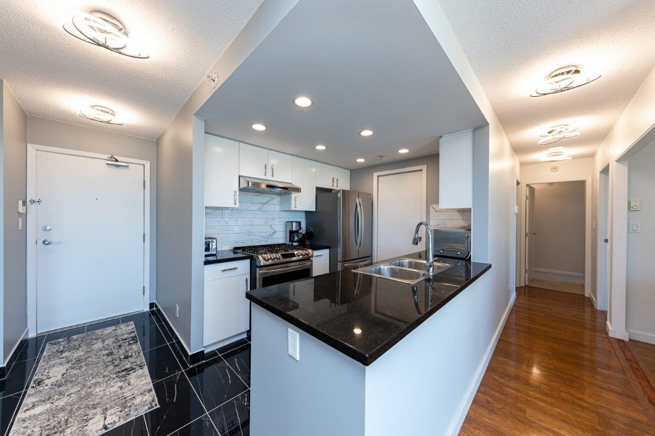 2905 1033 MARINASIDE CRESCENT, R3155389, BC,