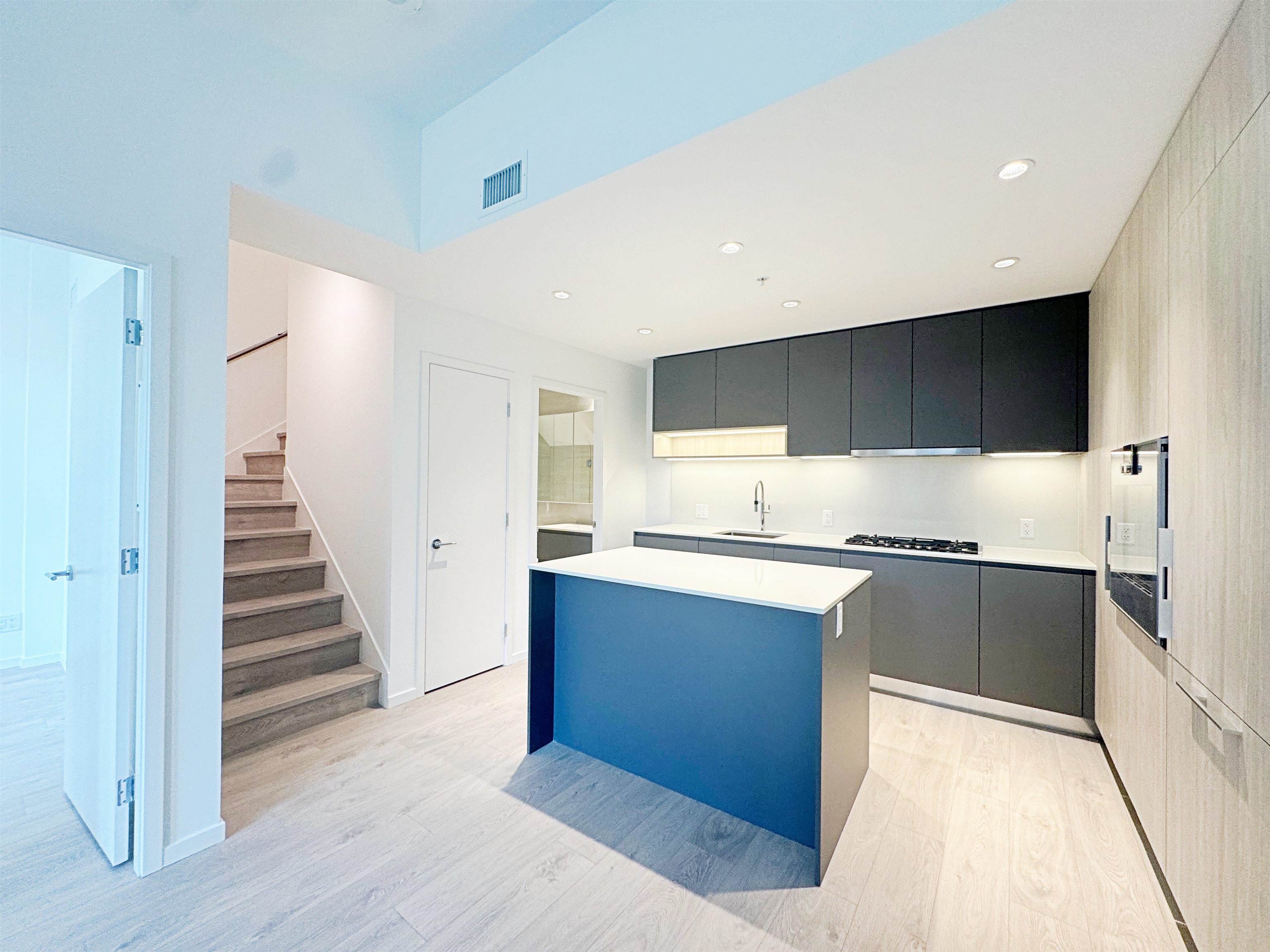 2 6200 MINORU BOULEVARD, R3155509, BC,