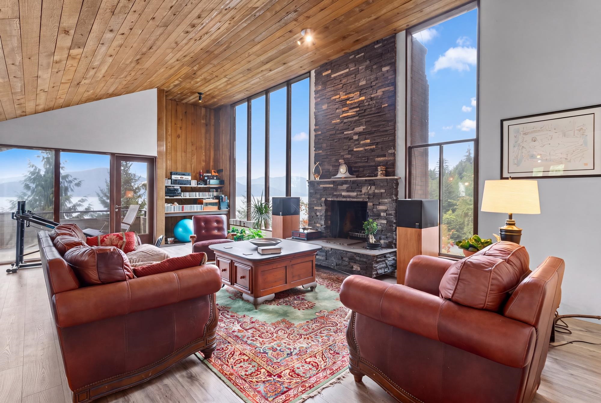 115 ISLEVIEW PLACE, Lions Bay BC V0N 2E0, R3155566, BC,