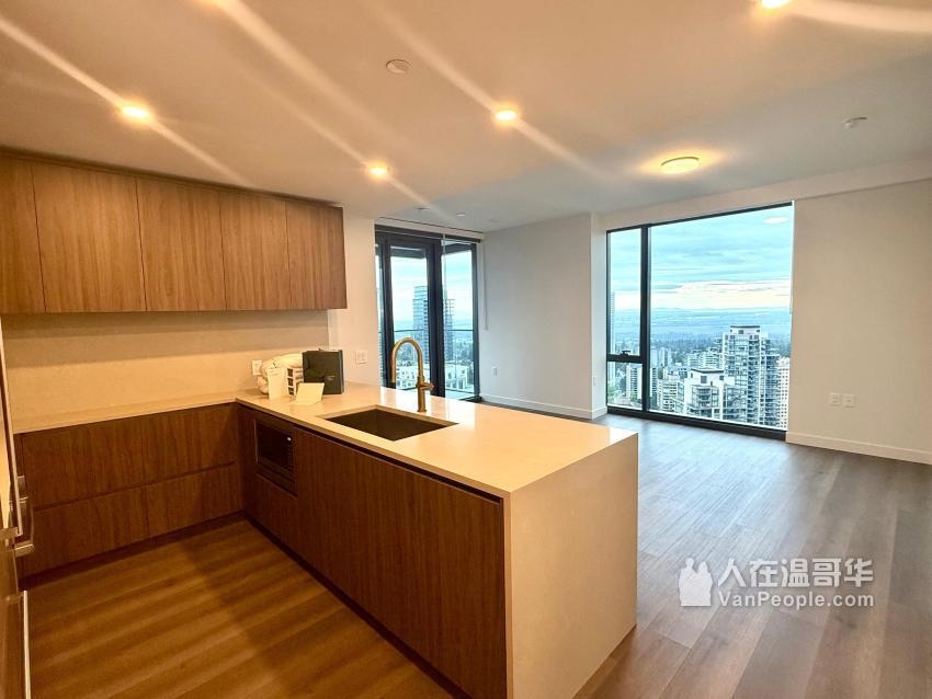 33xx 5987 WILSON AVENUE, R3155587, BC,