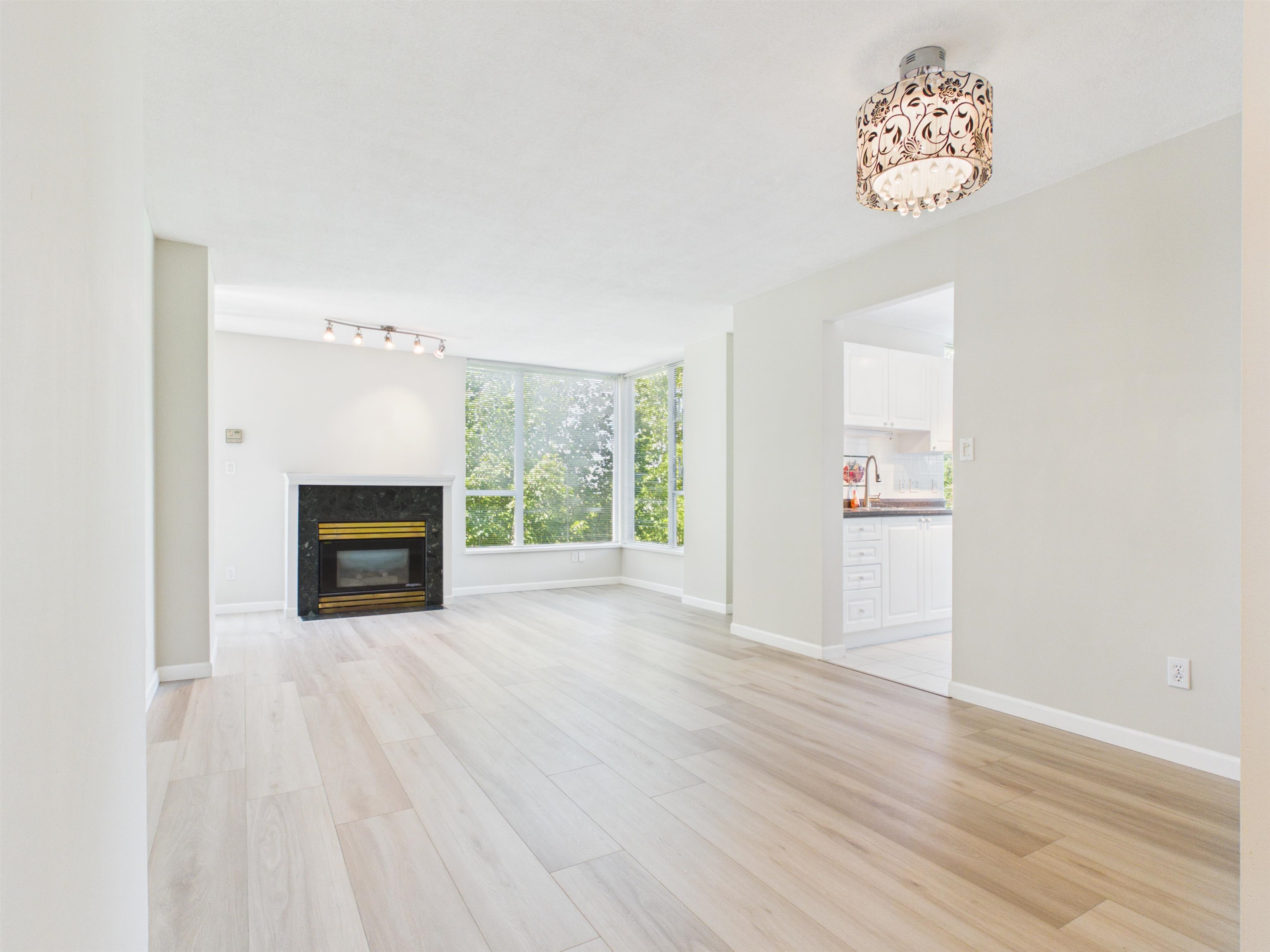 601 7077 BERESFORD STREET, R3155721, BC,