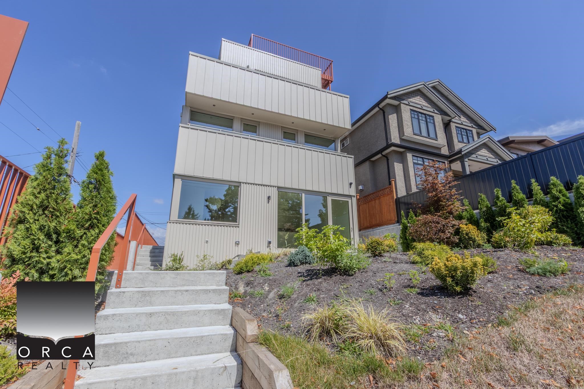 1 2915 EAST 5TH AVENUE, R3155725, BC,