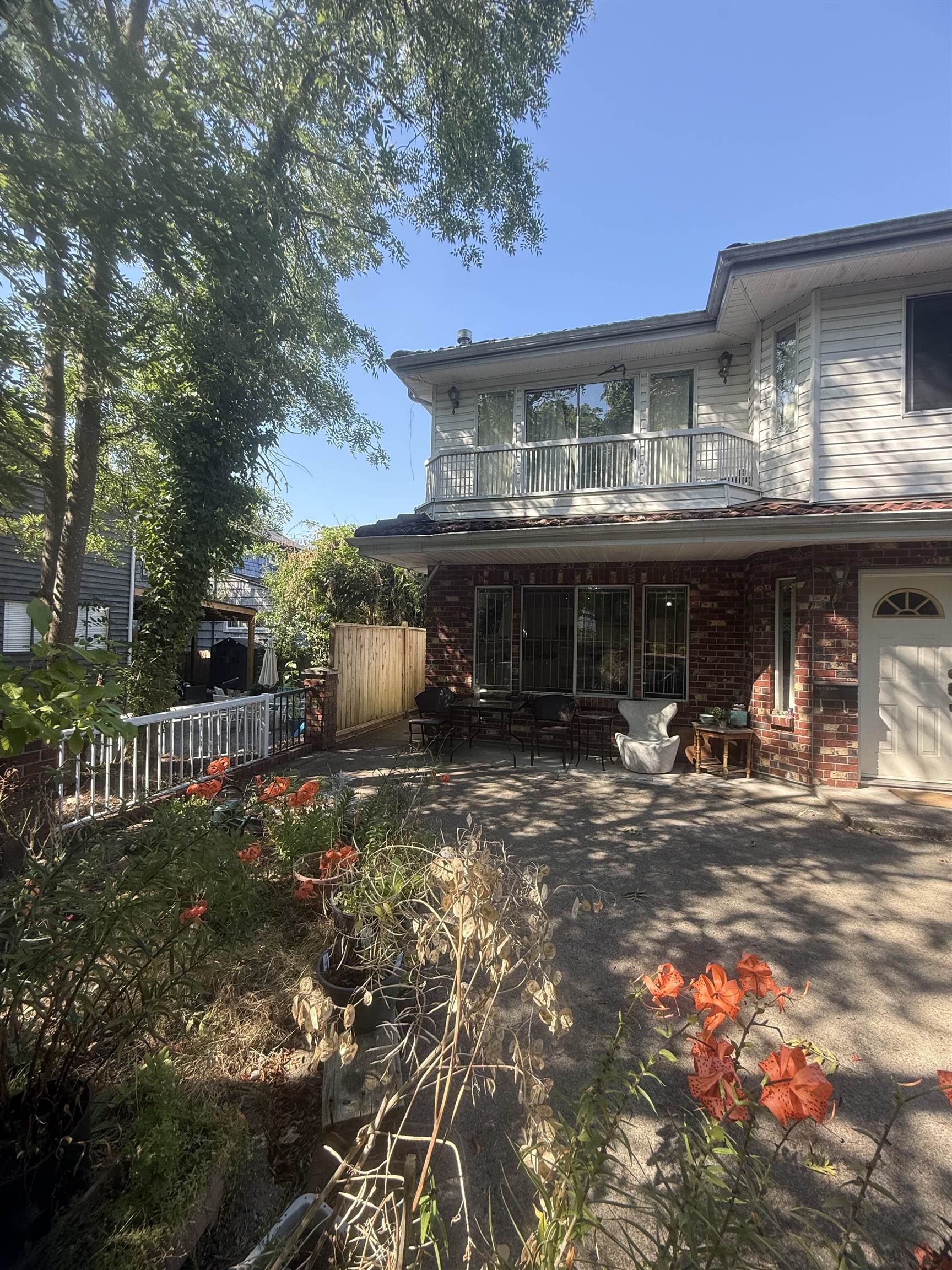 3 623 10TH AVENUE, R3155737, BC,