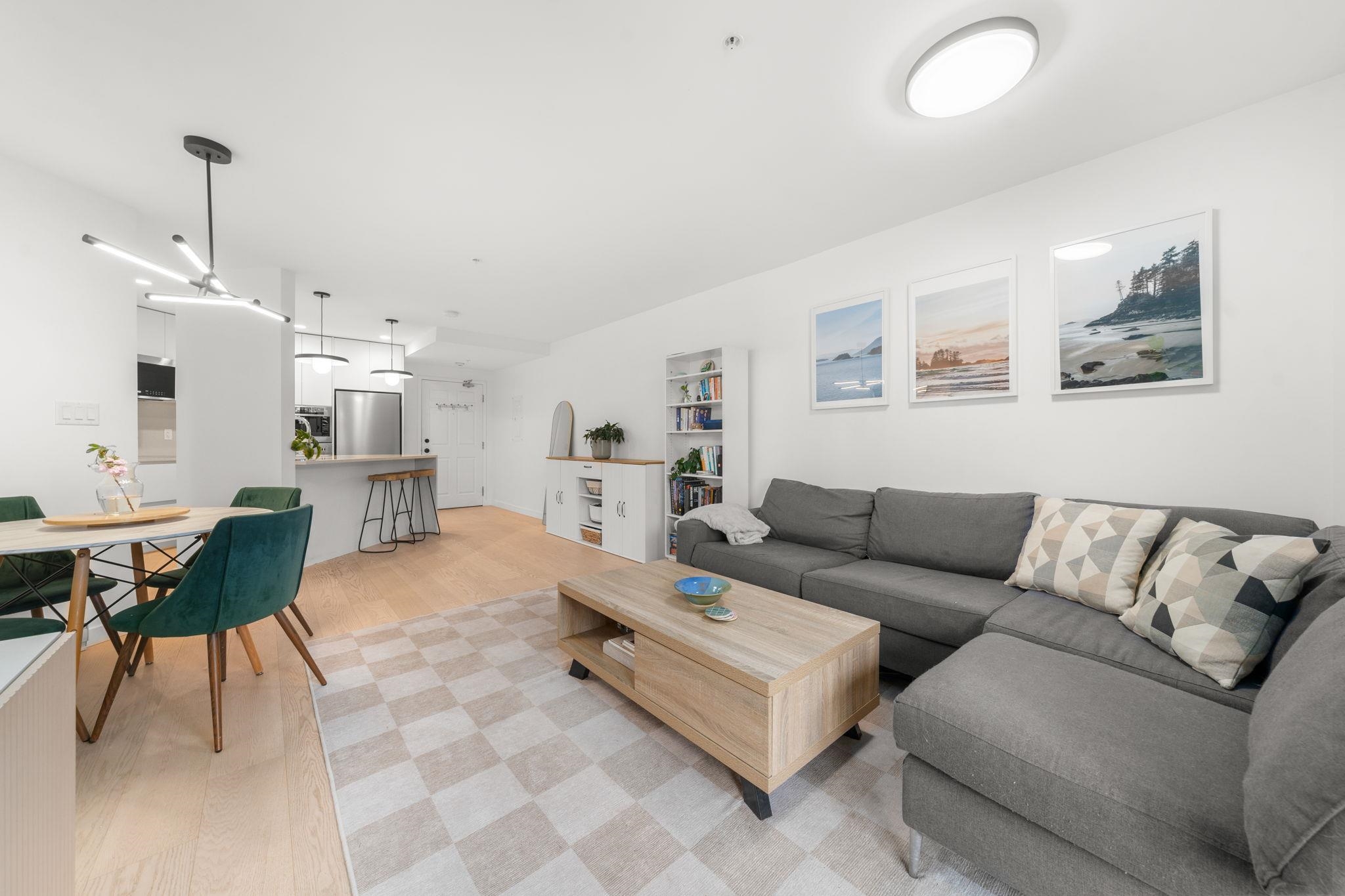 107 2023 FRANKLIN STREET, R3155773, BC,