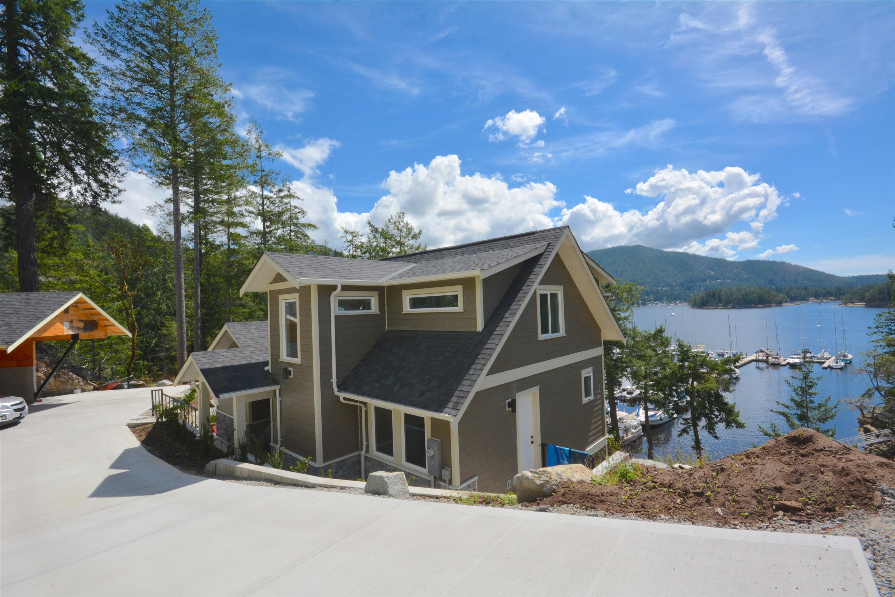 MLS® listing #R3155799 for sale located at 14 4622 SINCLAIR BAY ROAD