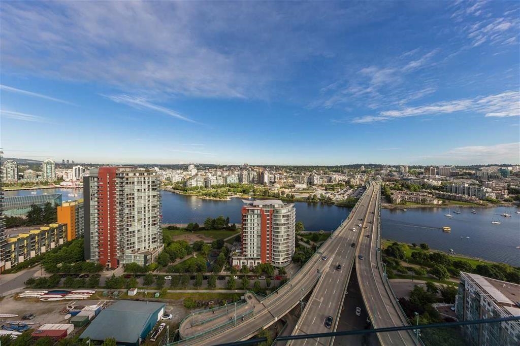 2417 89 NELSON STREET, R3155838, BC,