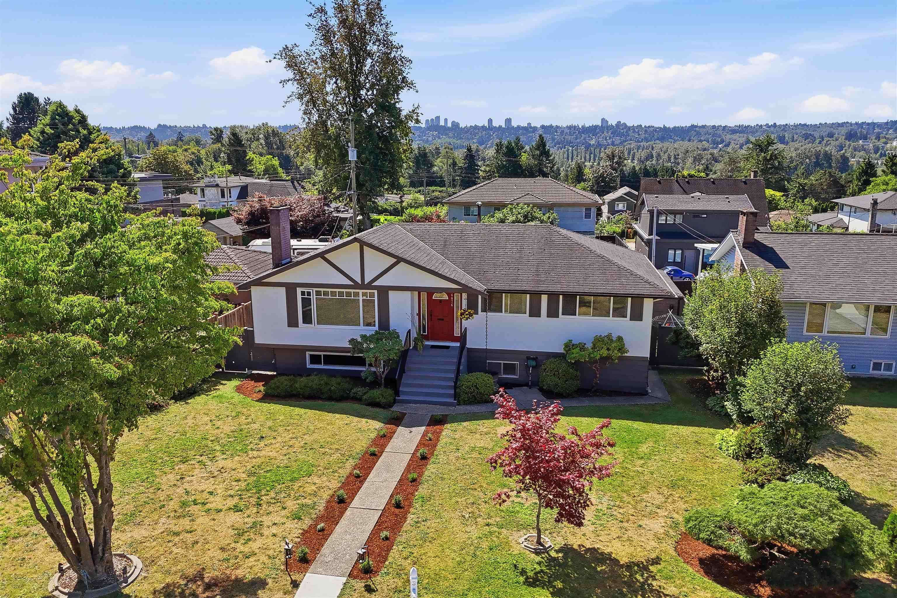 6876 HYCREST DRIVE, Burnaby BC V5B 2X2, R3155845, BC,