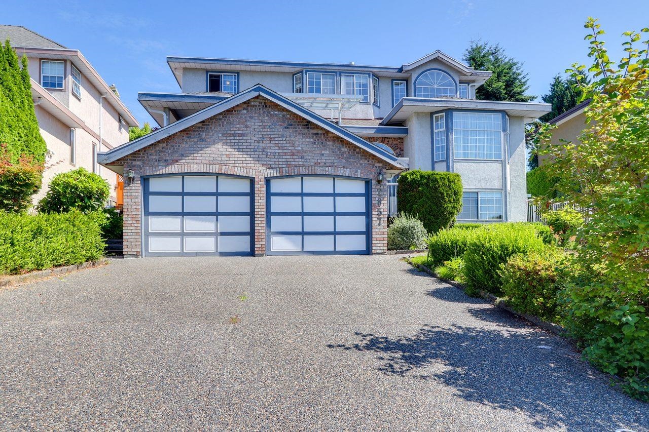Upper Floor 2657 SANDSTONE CRESCENT, R3155850, BC,