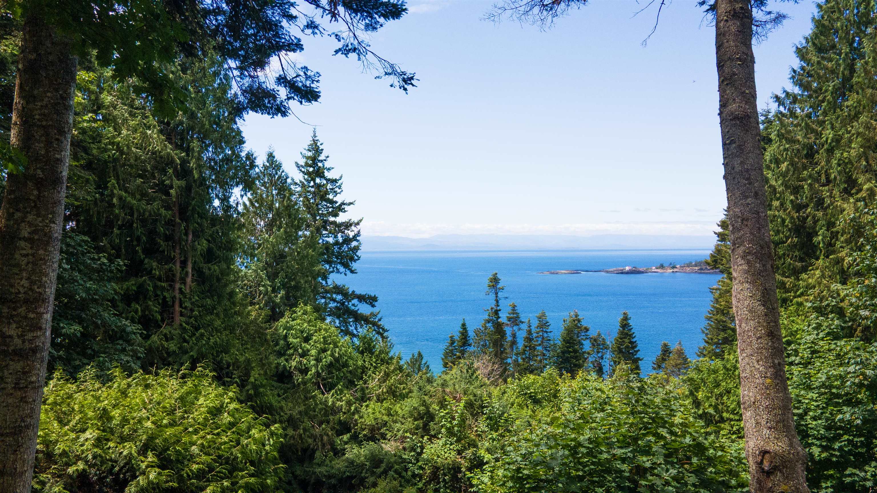 8127 REDROOFFS ROAD, Halfmoon Bay BC V7Z 1A7, R3155851, BC,