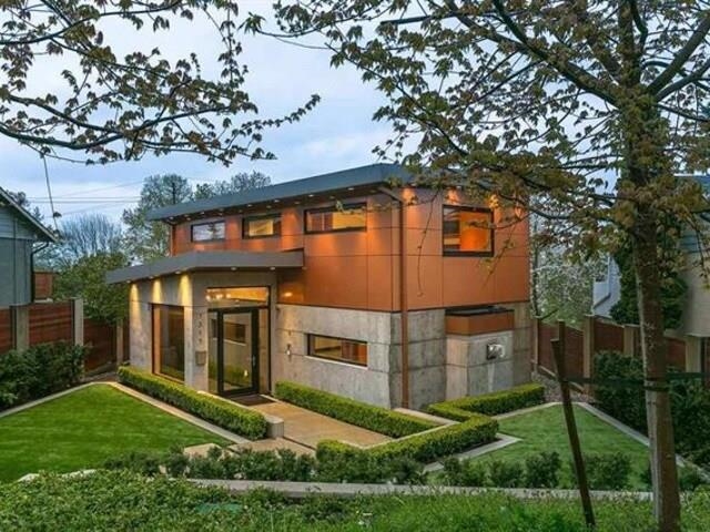 7317 BARNET ROAD, Burnaby BC V5A 1E5, R3155927, BC,
