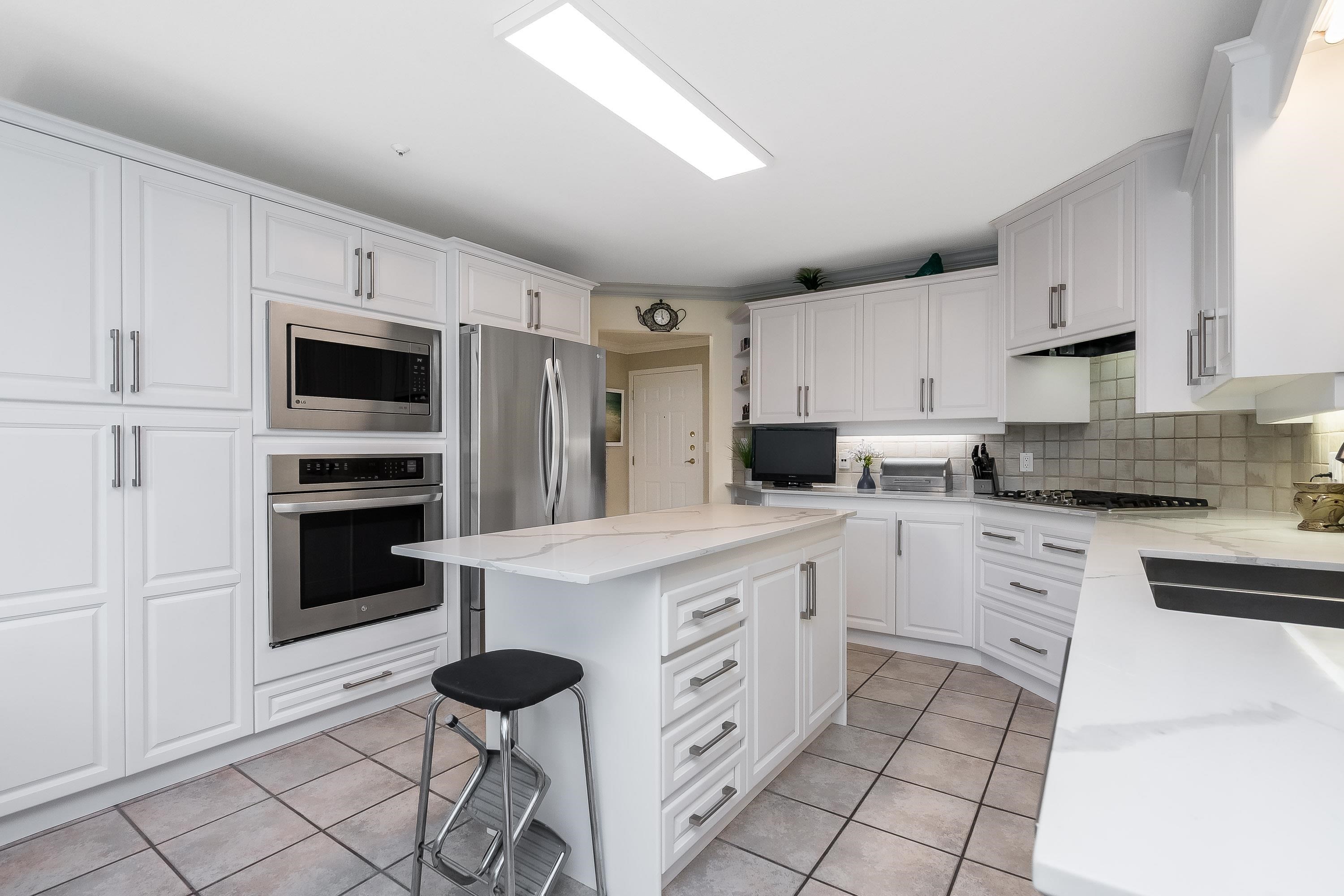 201 14934 THRIFT AVENUE, R3155944, BC,