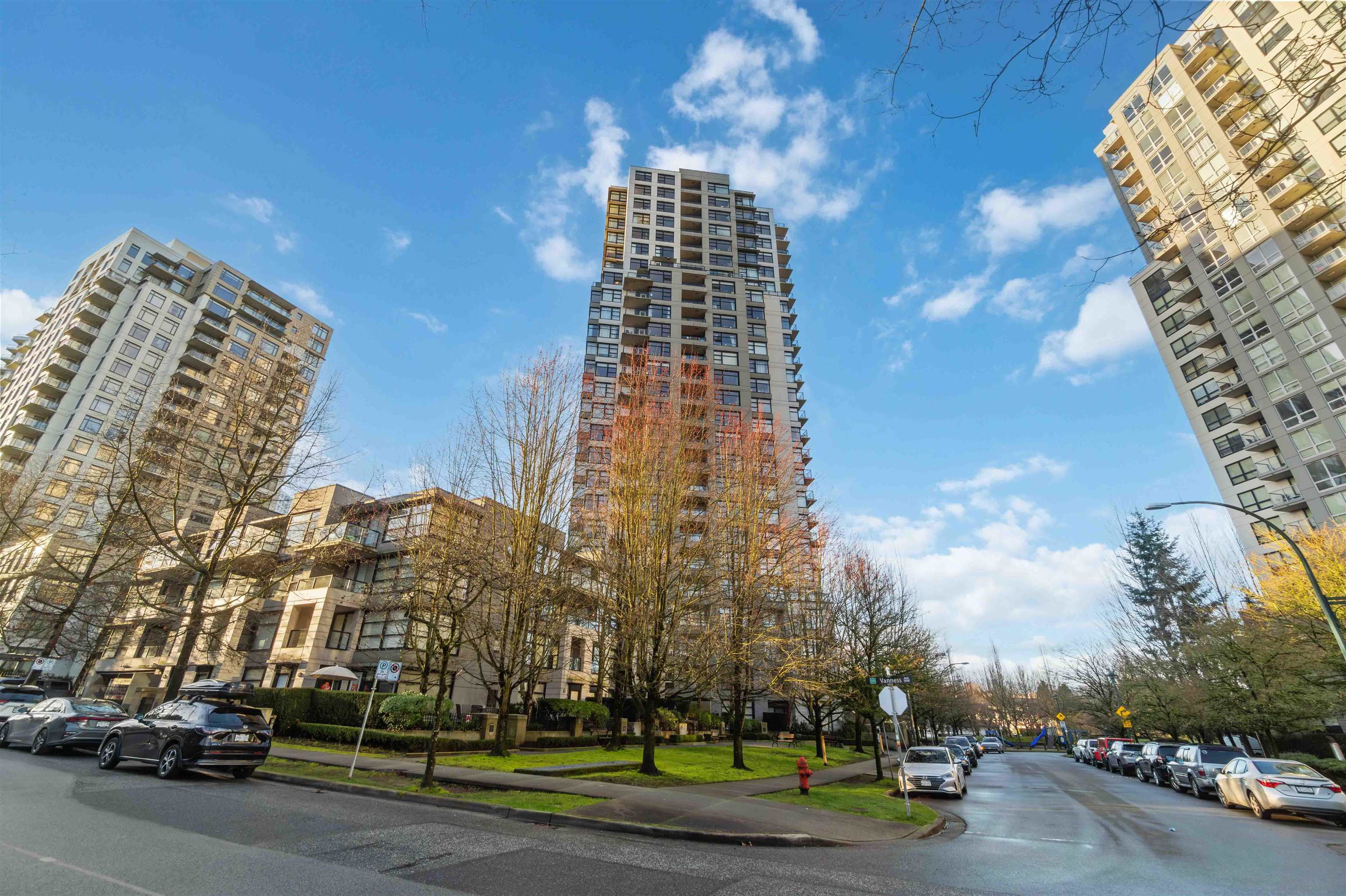 805 5380 OBEN STREET, R3155958, BC,