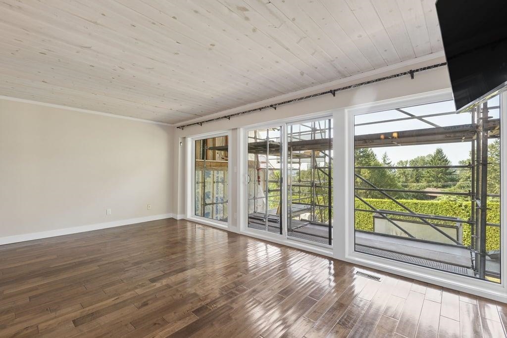 1056 LILLOOET ROAD, North Vancouver BC V7J 2H8, R3156185, BC,
