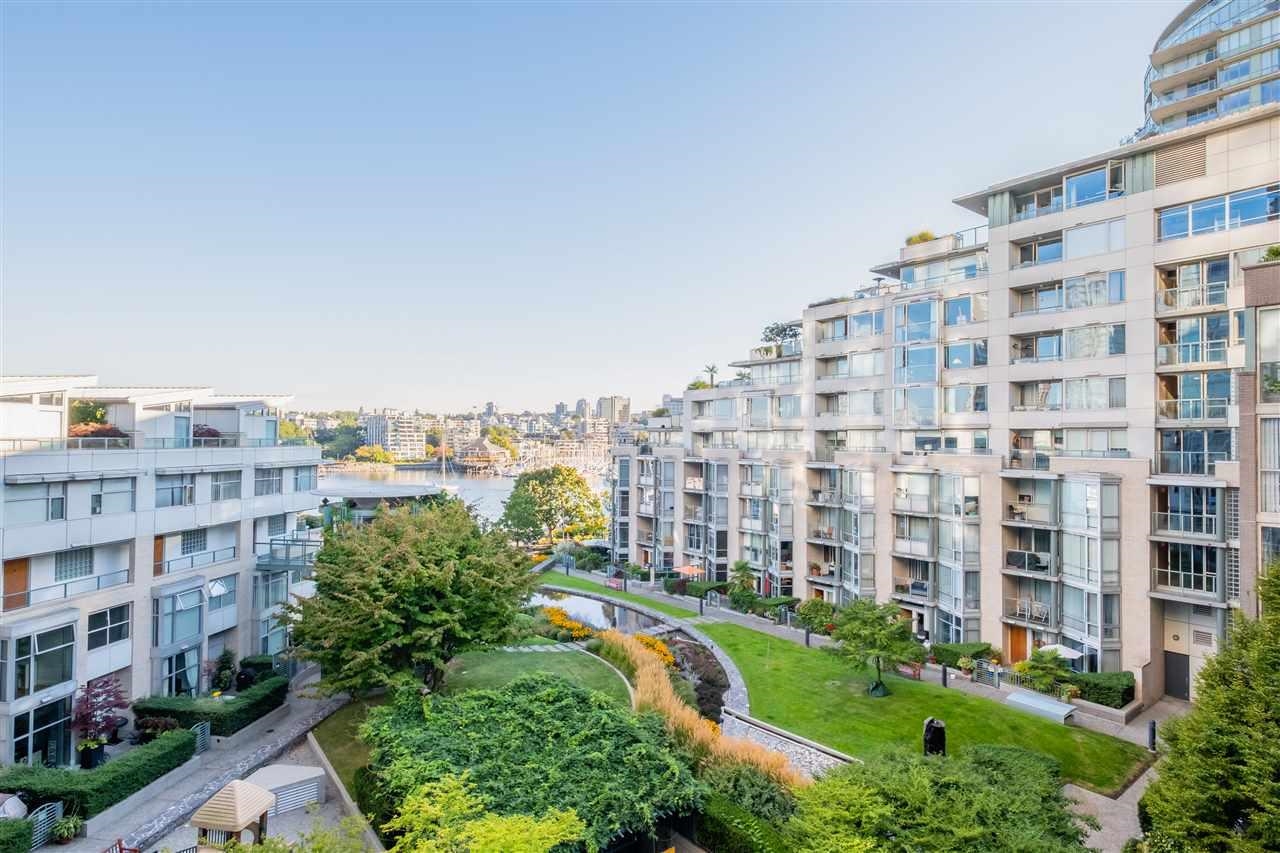 605 1228 MARINASIDE CRESCENT, R3156217, BC,