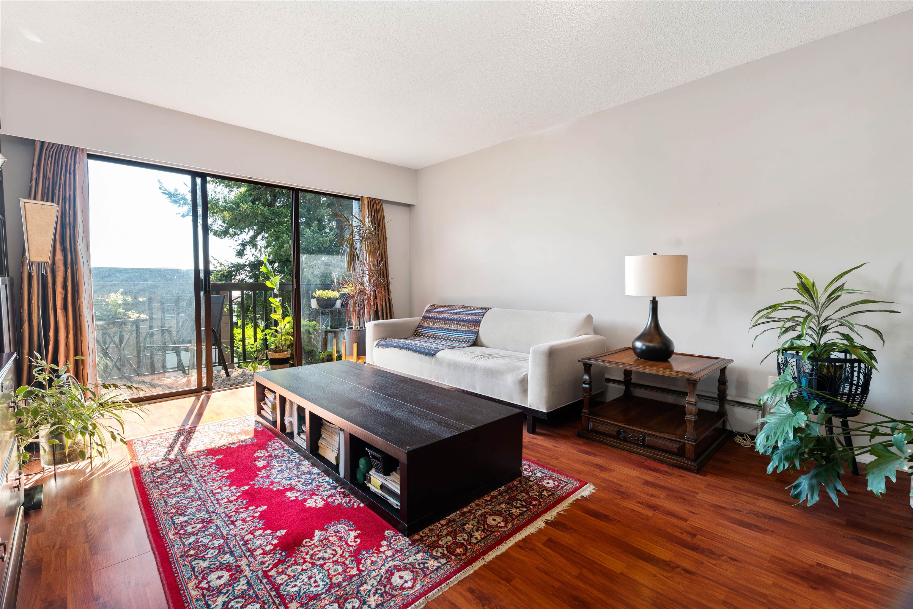 203 211 3RD STREET, R3156279, BC,