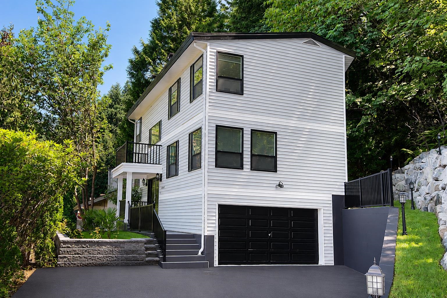 5530 GREENLEAF ROAD, West Vancouver BC V7W 1N6, R3156289, BC,