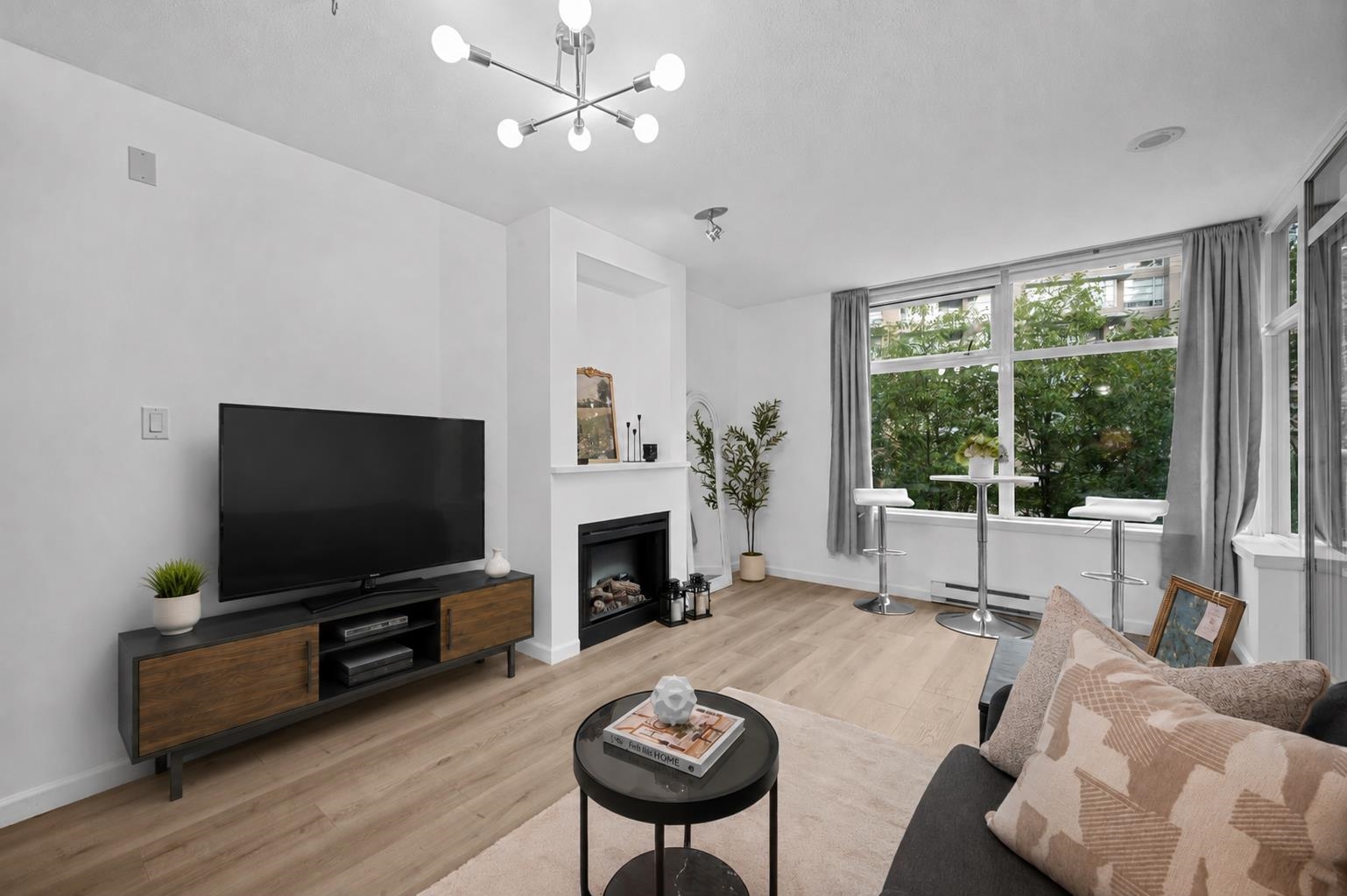 303 9288 UNIVERSITY CRESCENT, R3156337, BC,