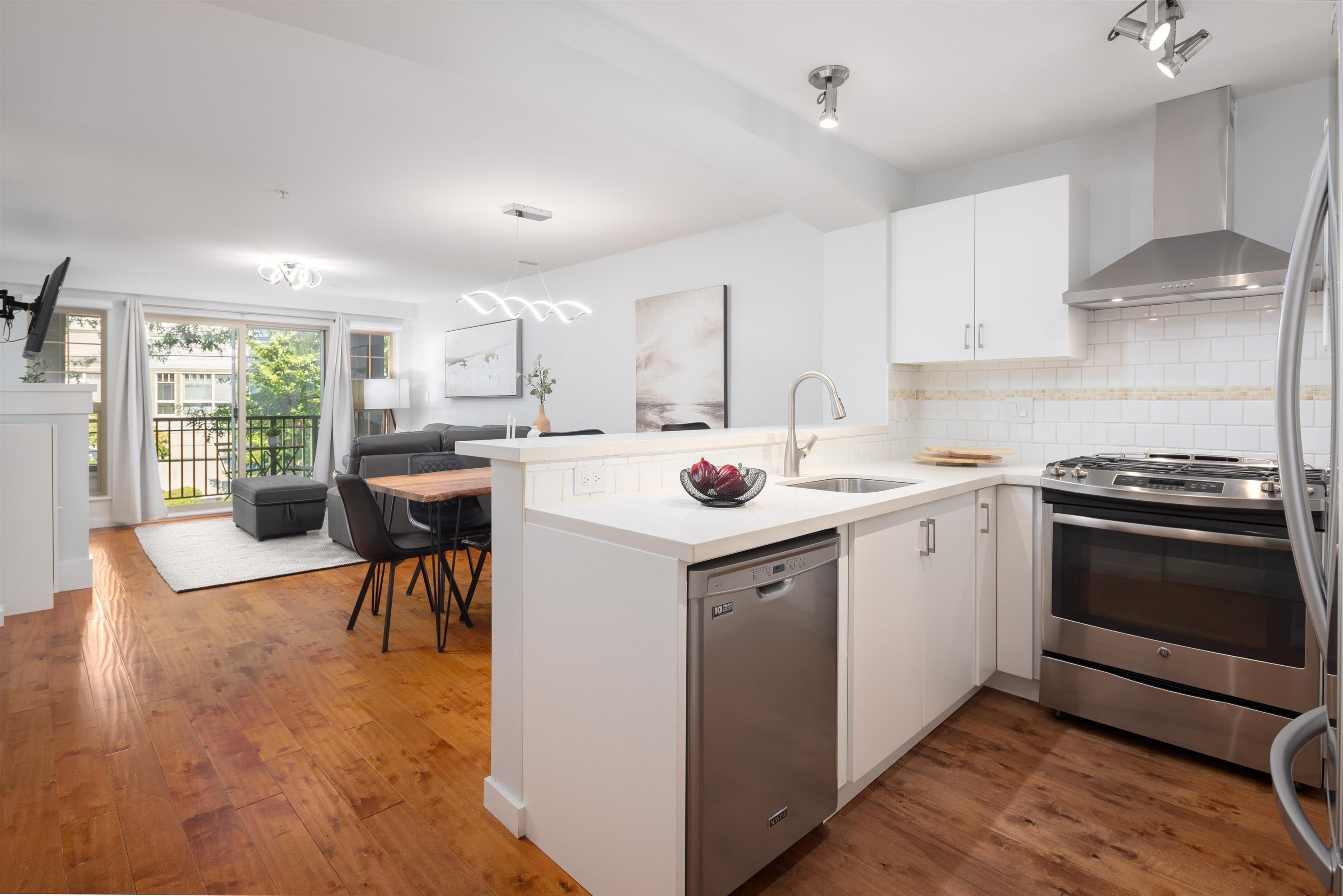 301 2958 SILVER SPRINGS BOULEVARD, R3156375, BC,