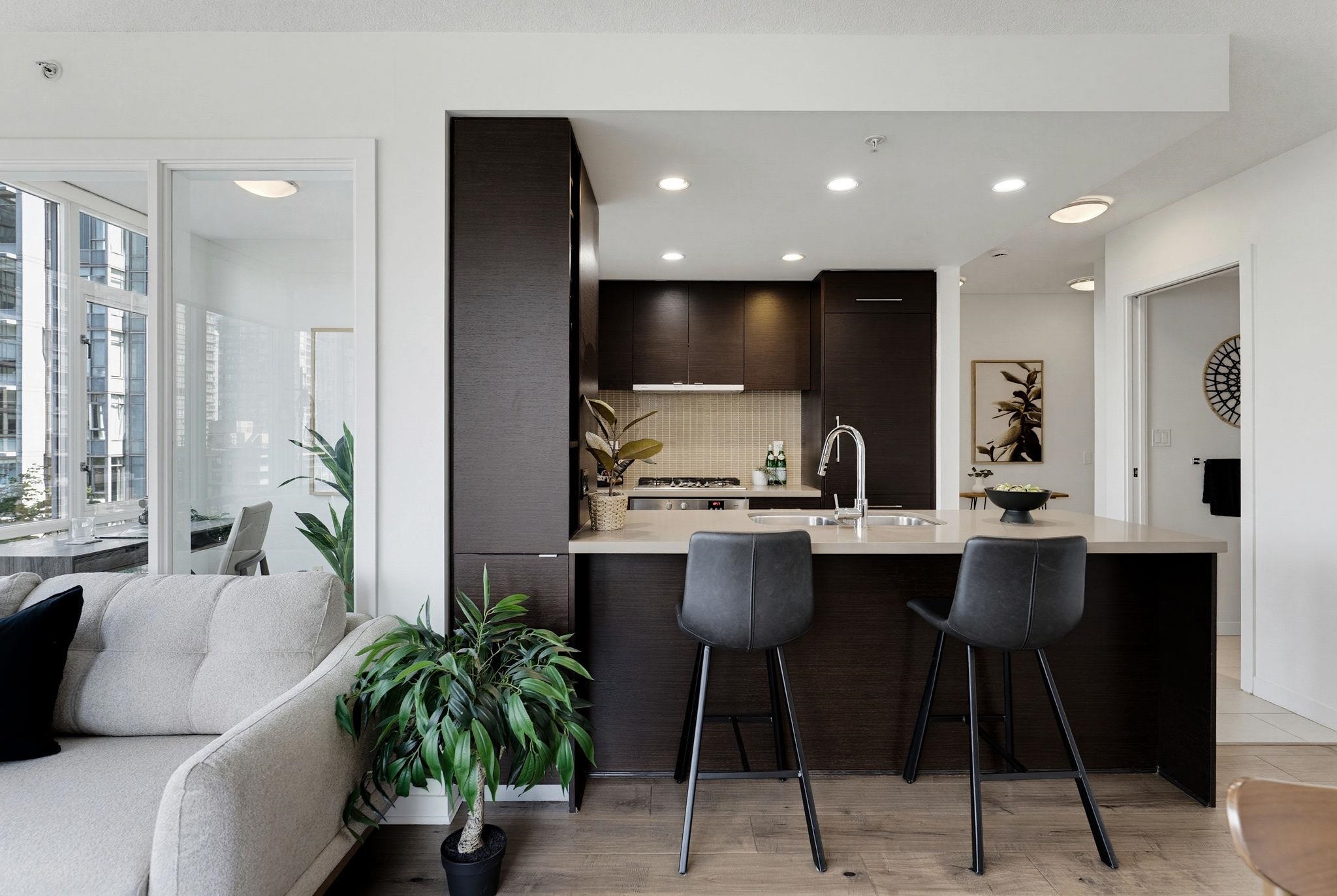 708 833 HOMER STREET, R3156386, BC,