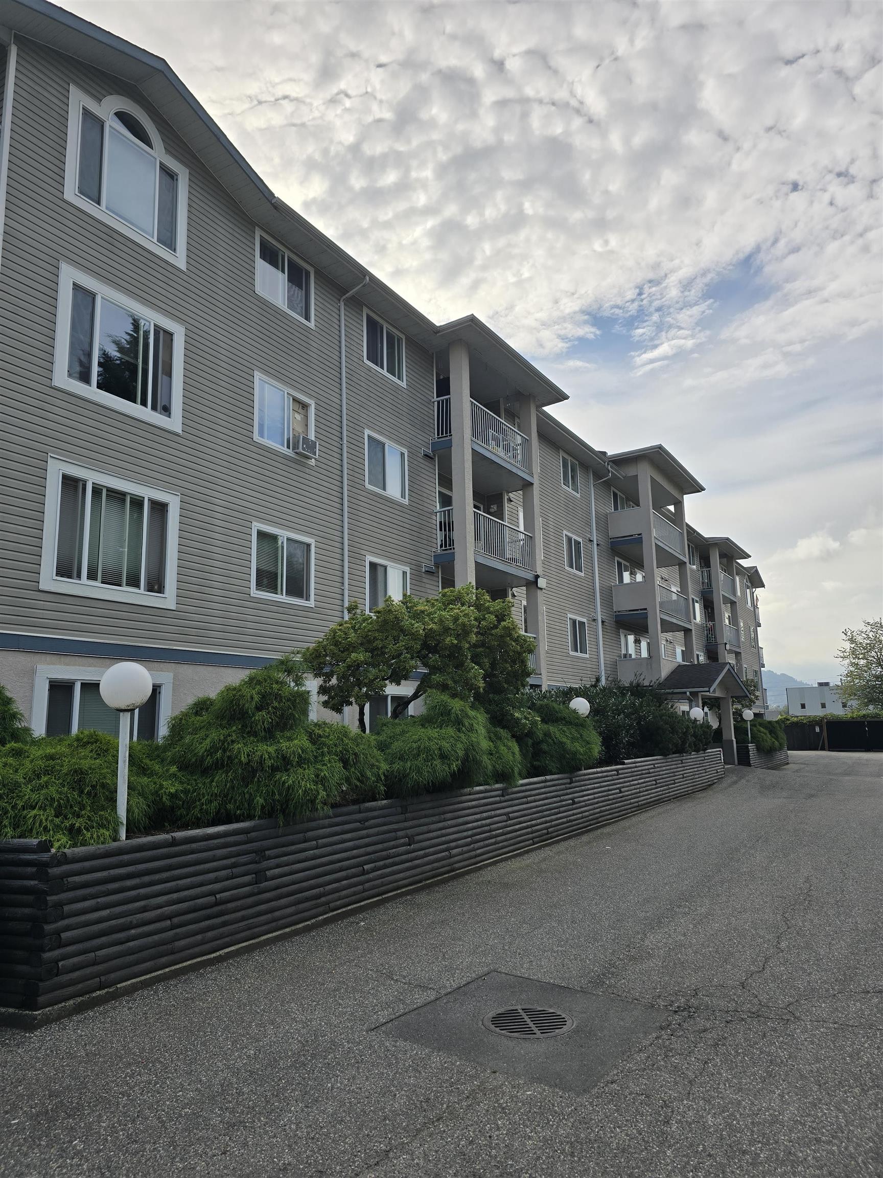 103 8537 YOUNG ROAD, R3156412, BC,