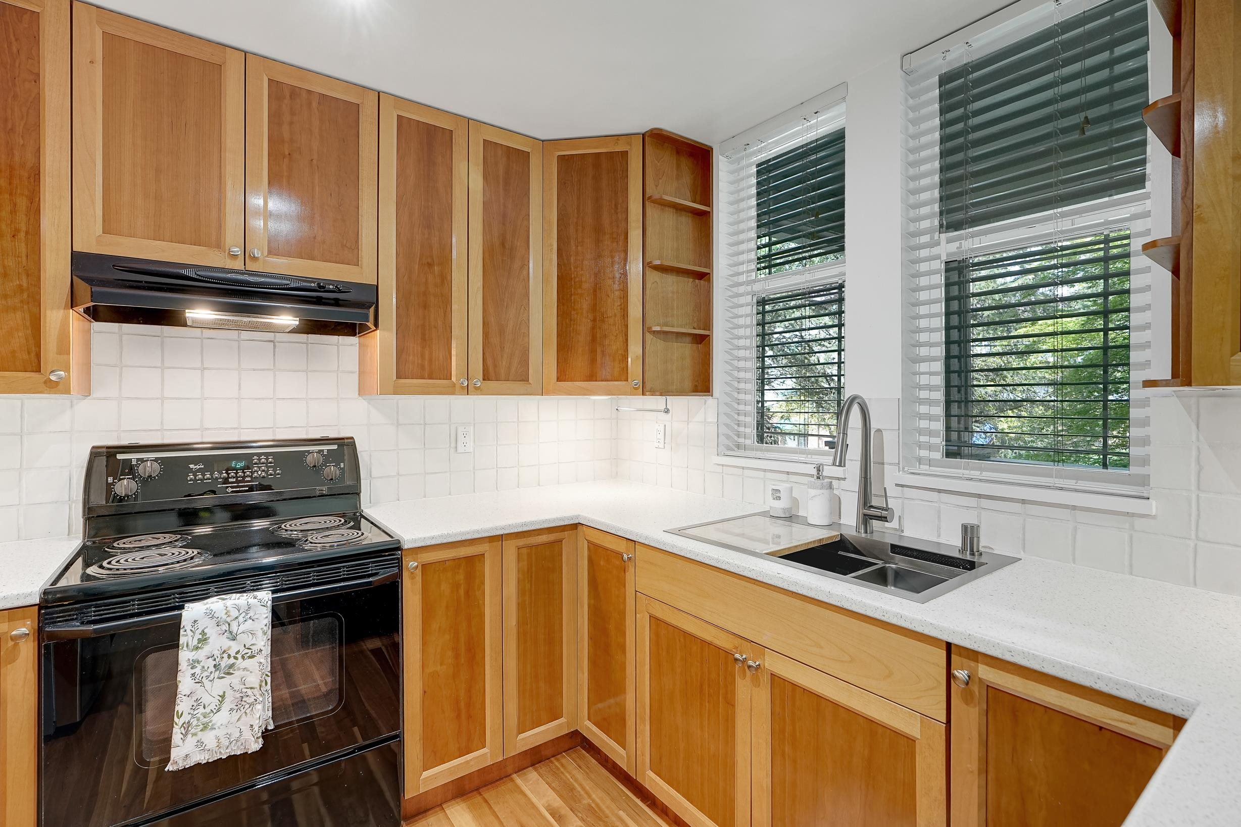 211 15350 16A AVENUE, R3156452, BC,