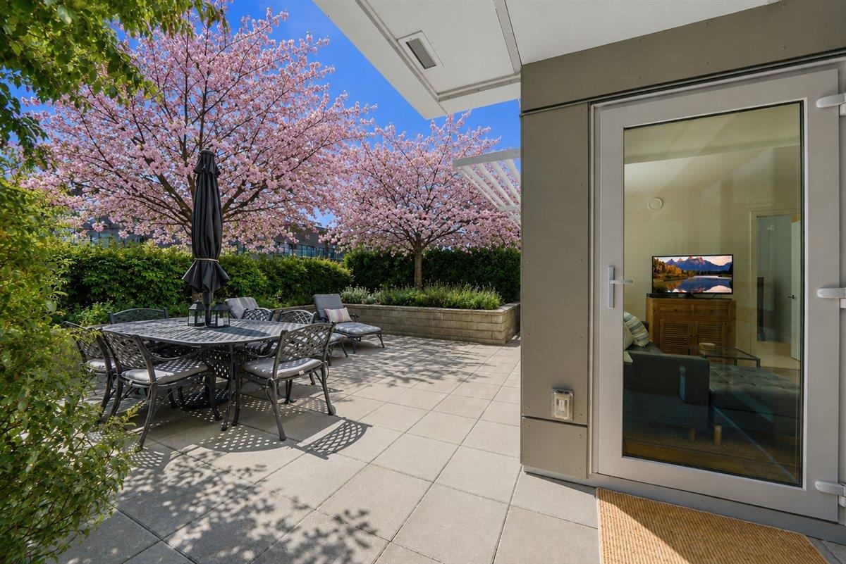 207 1061 MARINE DRIVE, R3156460, BC,