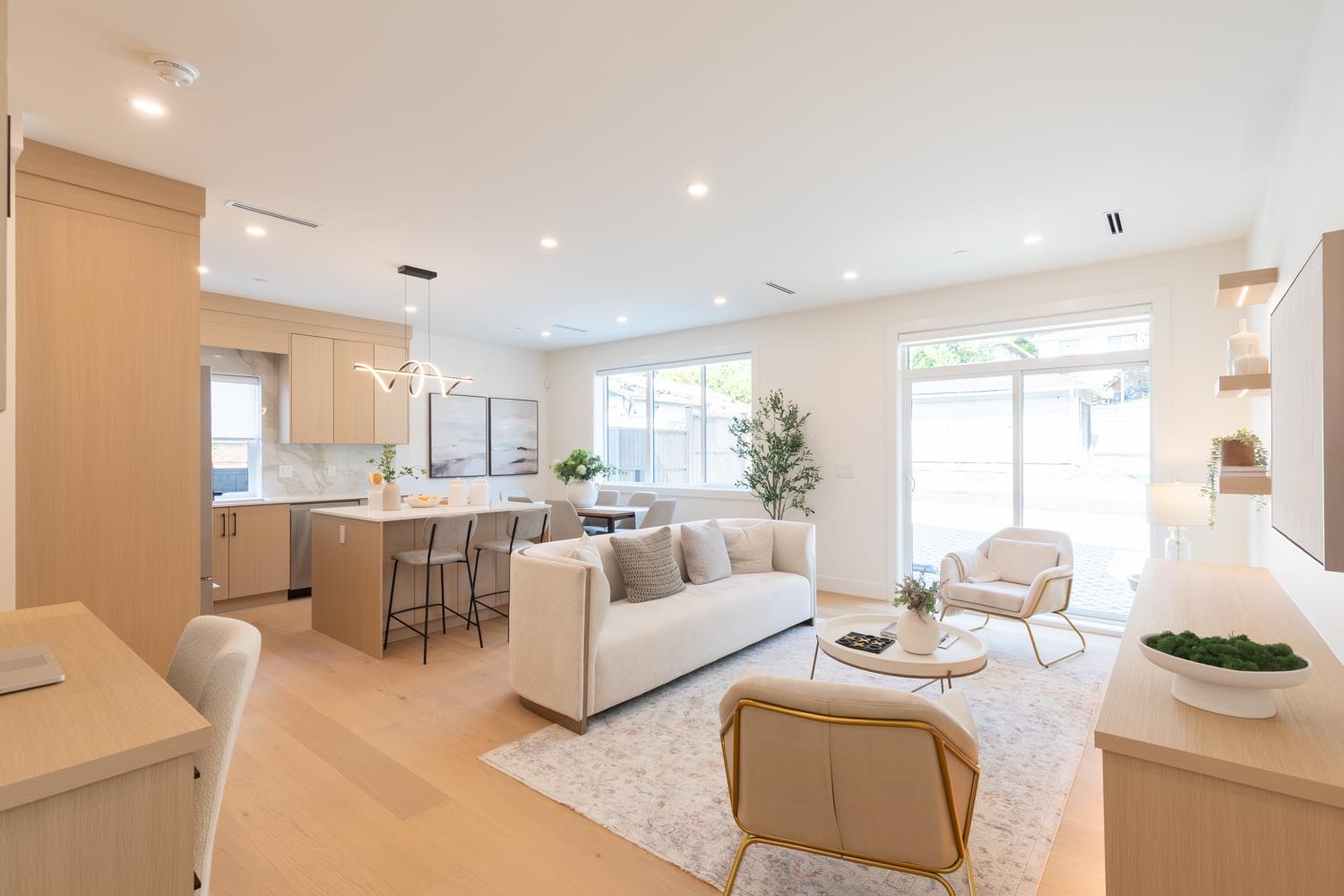 4 3615 TURNER STREET, R3156507, BC,