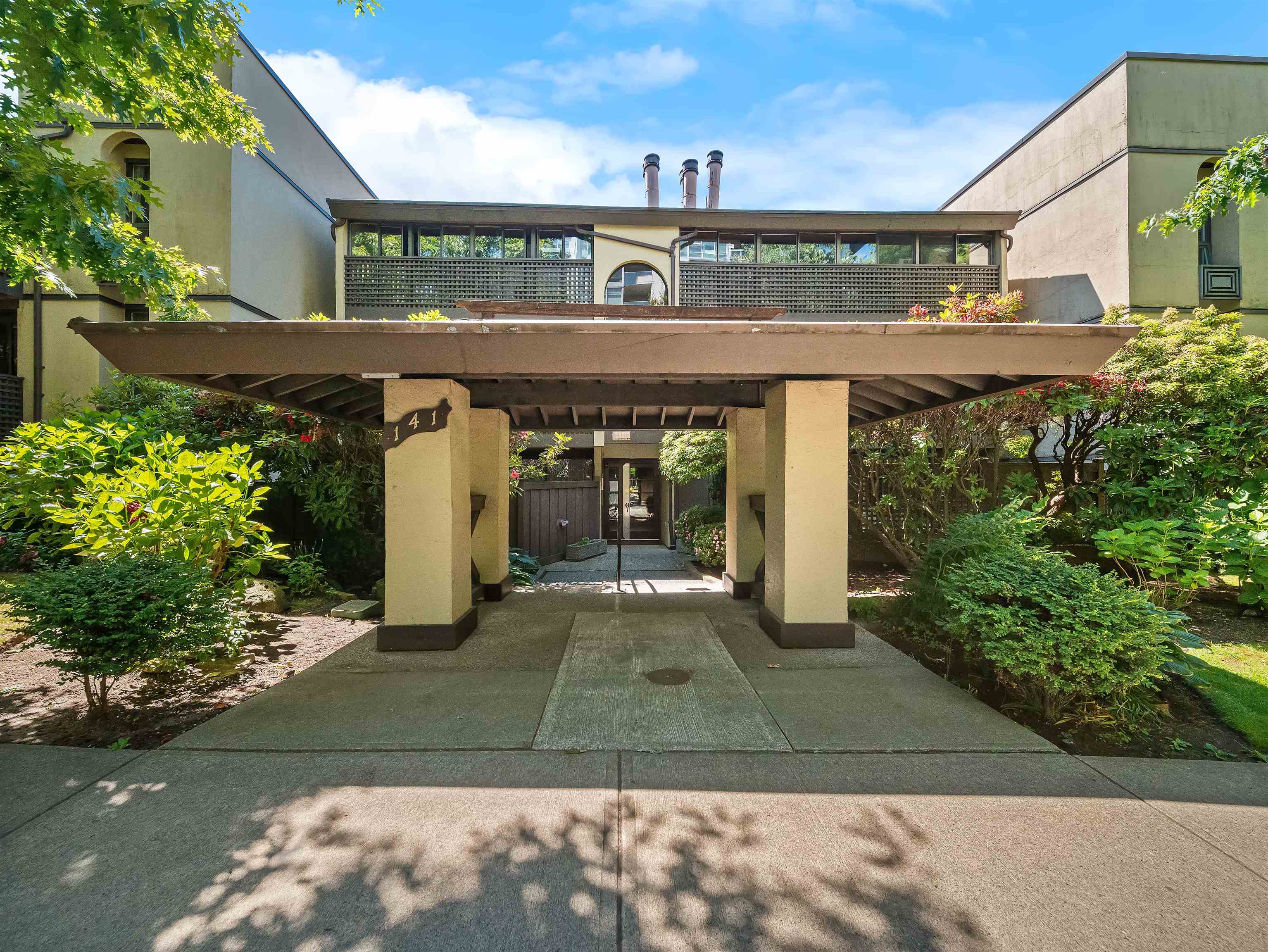 210 141 13TH STREET, R3156609, BC,