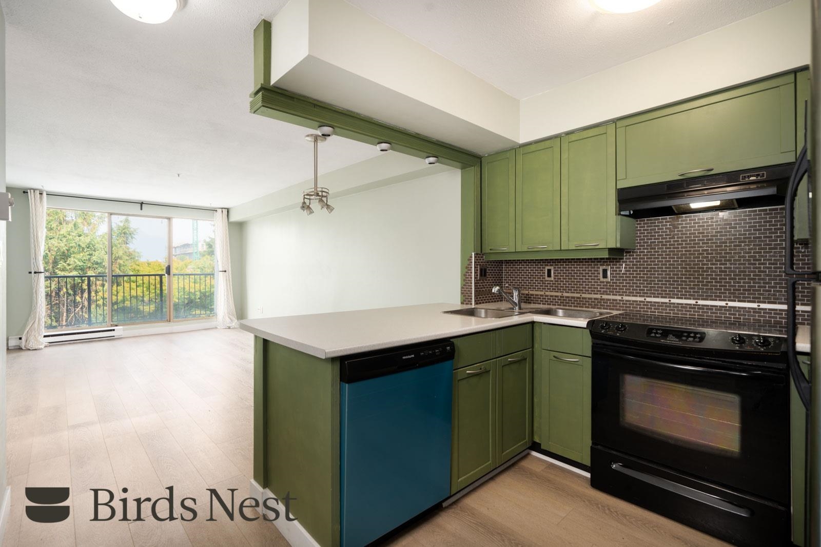 301-1099 E BROADWAY, Vancouver BC V5T 1Y5, R3156623, BC,
