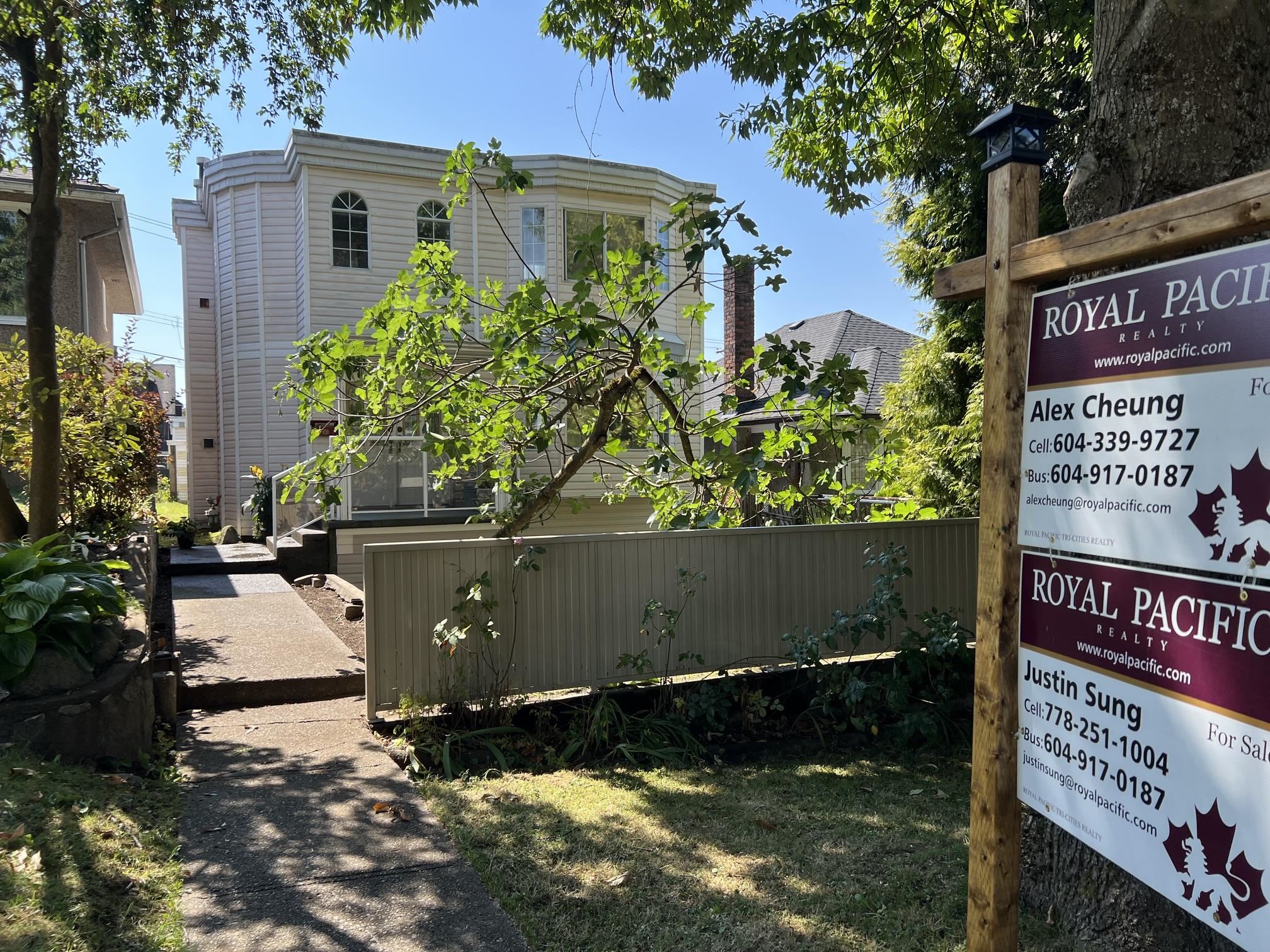 3630 CAMBRIDGE STREET, Vancouver BC V5K 1M6, R3156637, BC,