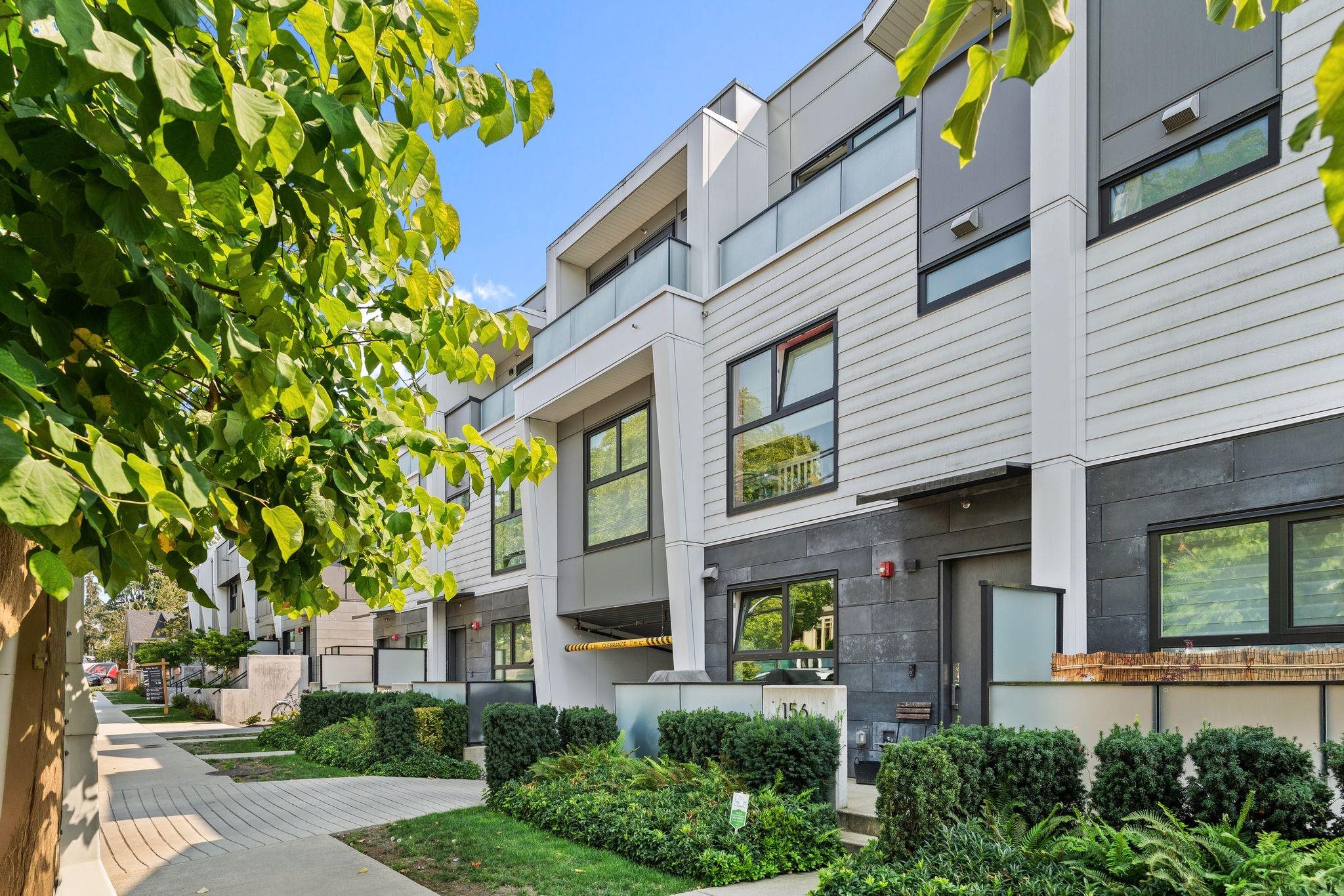 156 W WOODSTOCK AVENUE, Vancouver BC V5Y 0N1, R3156710, BC,