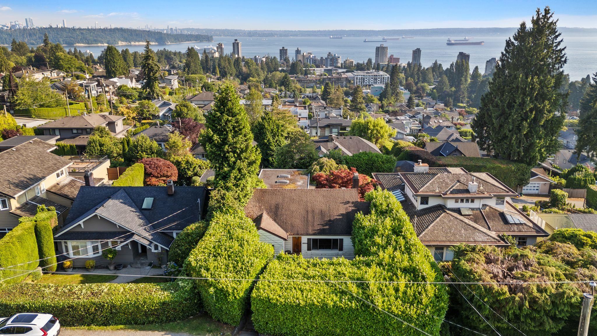 2138 NELSON AVENUE, West Vancouver BC V7V 2P7, R3156838, BC,