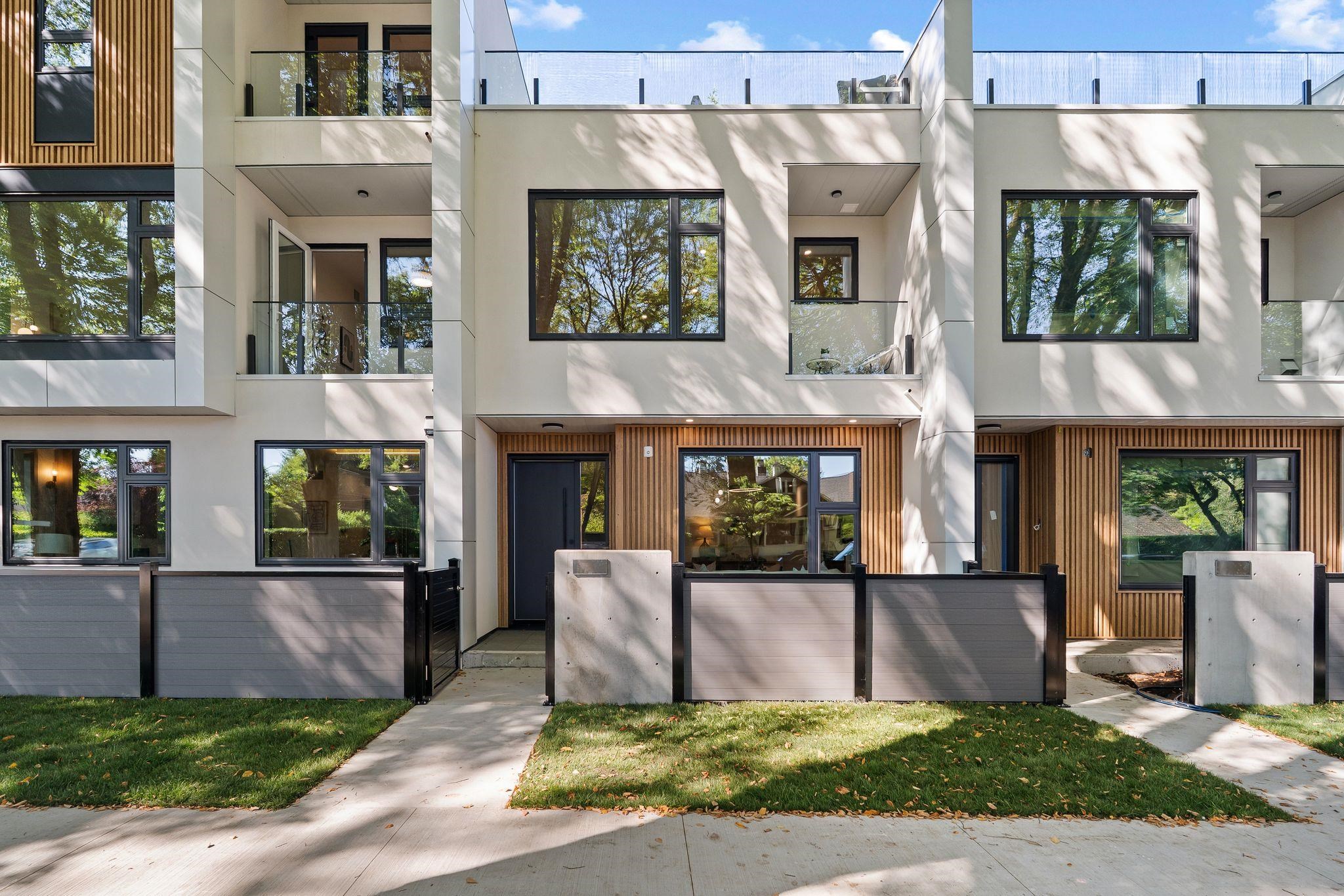3 1491 DEVONSHIRE CRESCENT, R3156964, BC,
