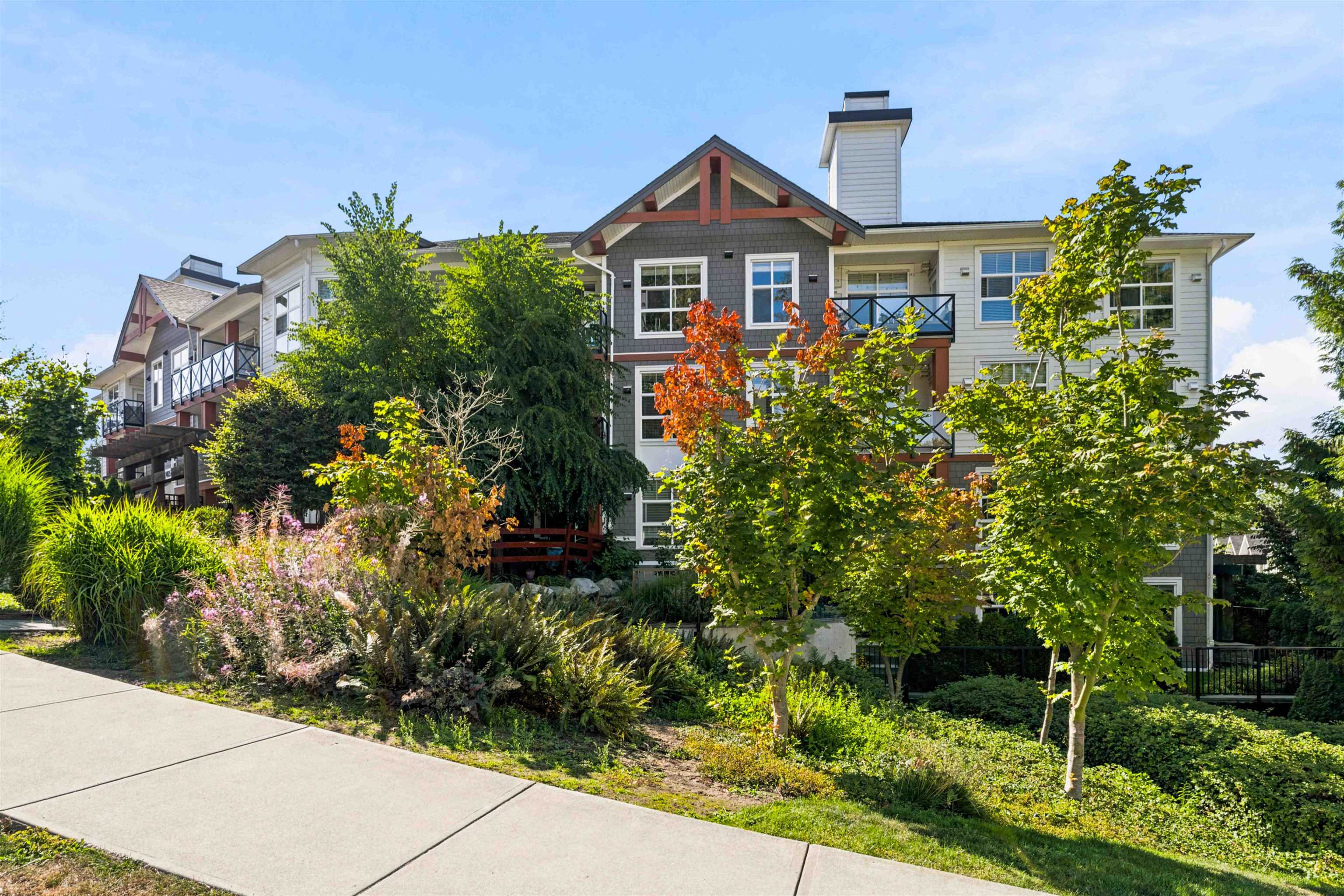 309 14605 MCDOUGALL DRIVE, R3157049, BC,